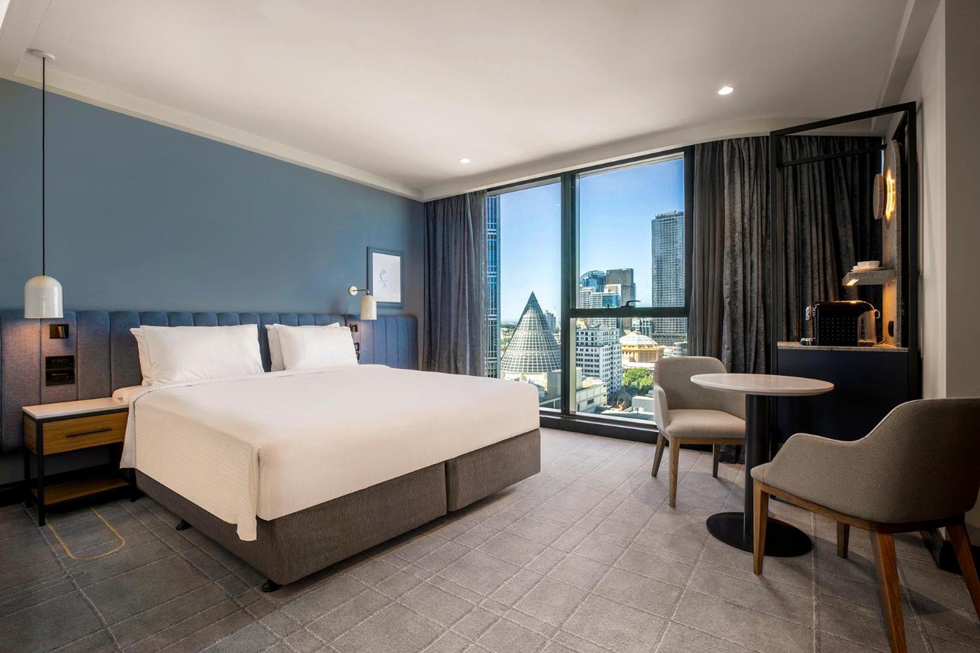 Standard King Room - Disability Access - Photo 4