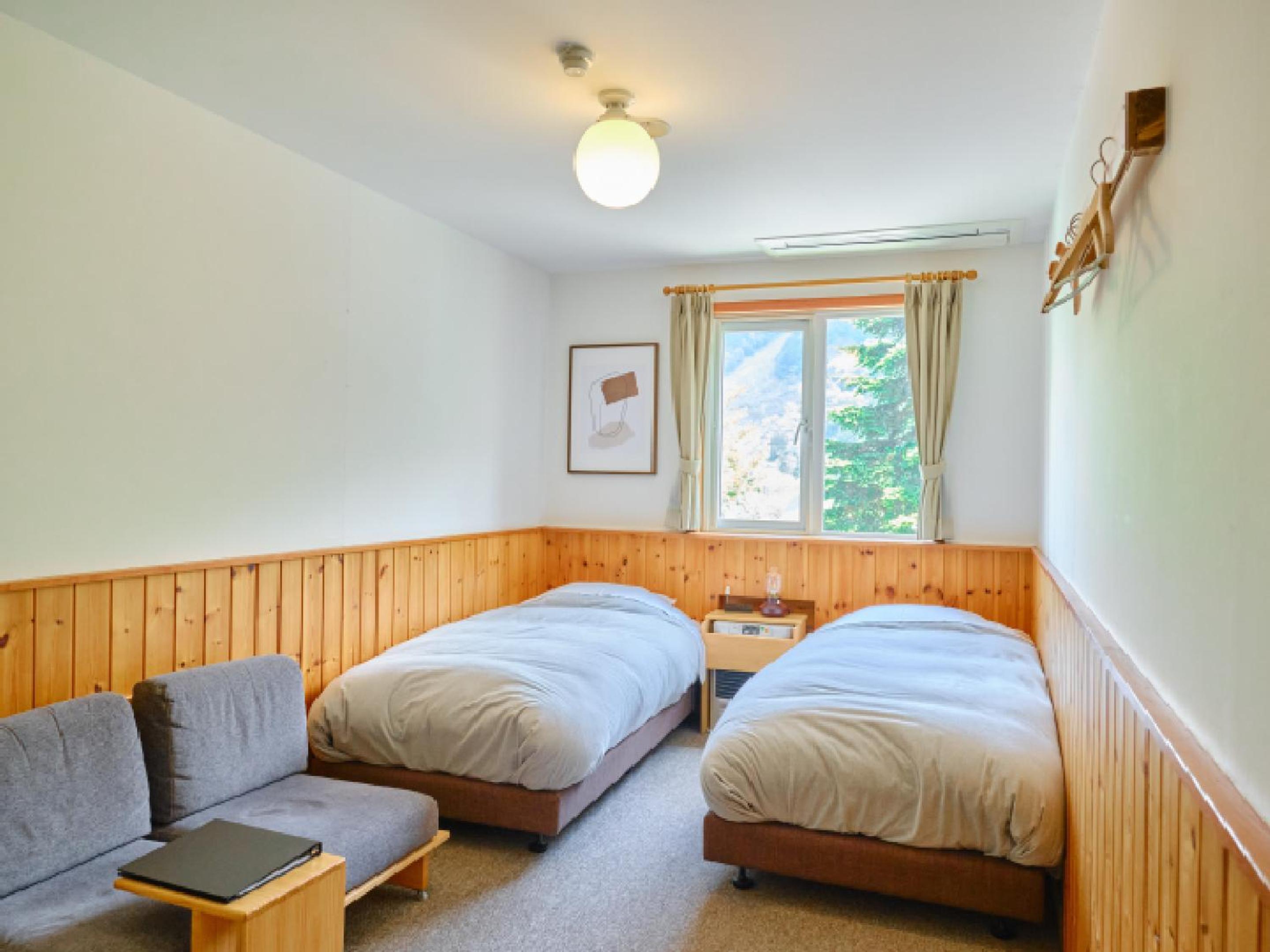 Standard Twin Room - Non-Smoking photo 2