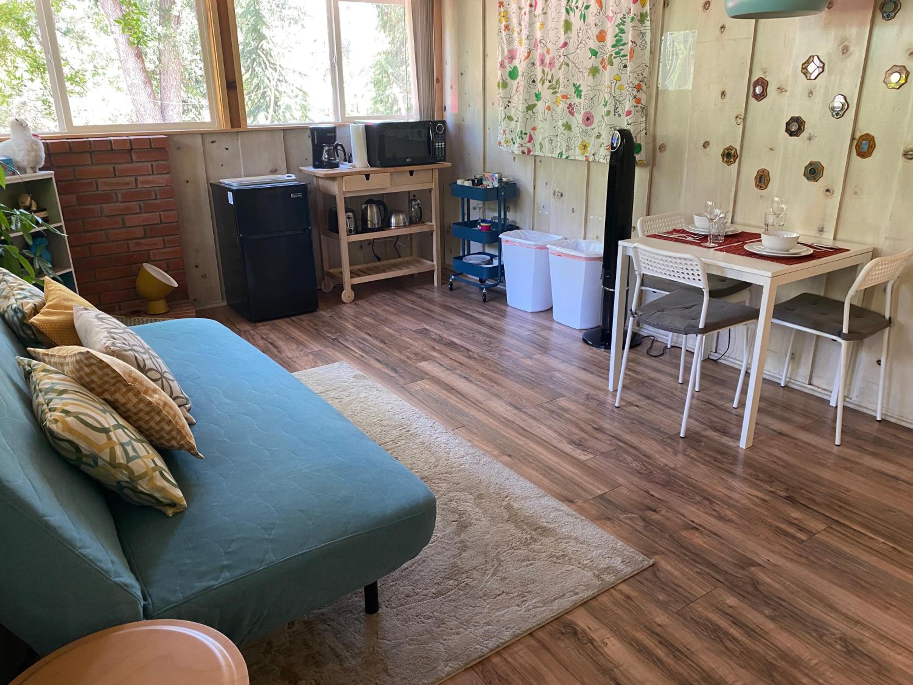 One-Bedroom Apartment - Photo 21