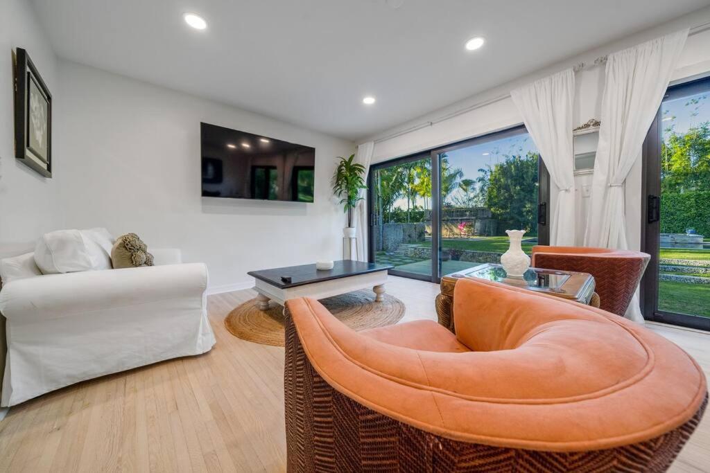 Villa photo 1