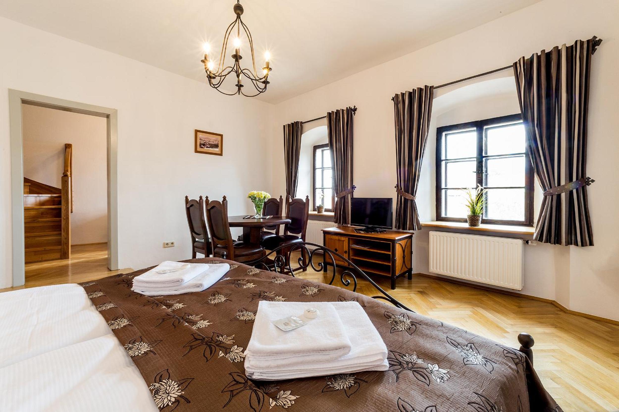 Two-Bedroom Apartment with Castle View photo 1