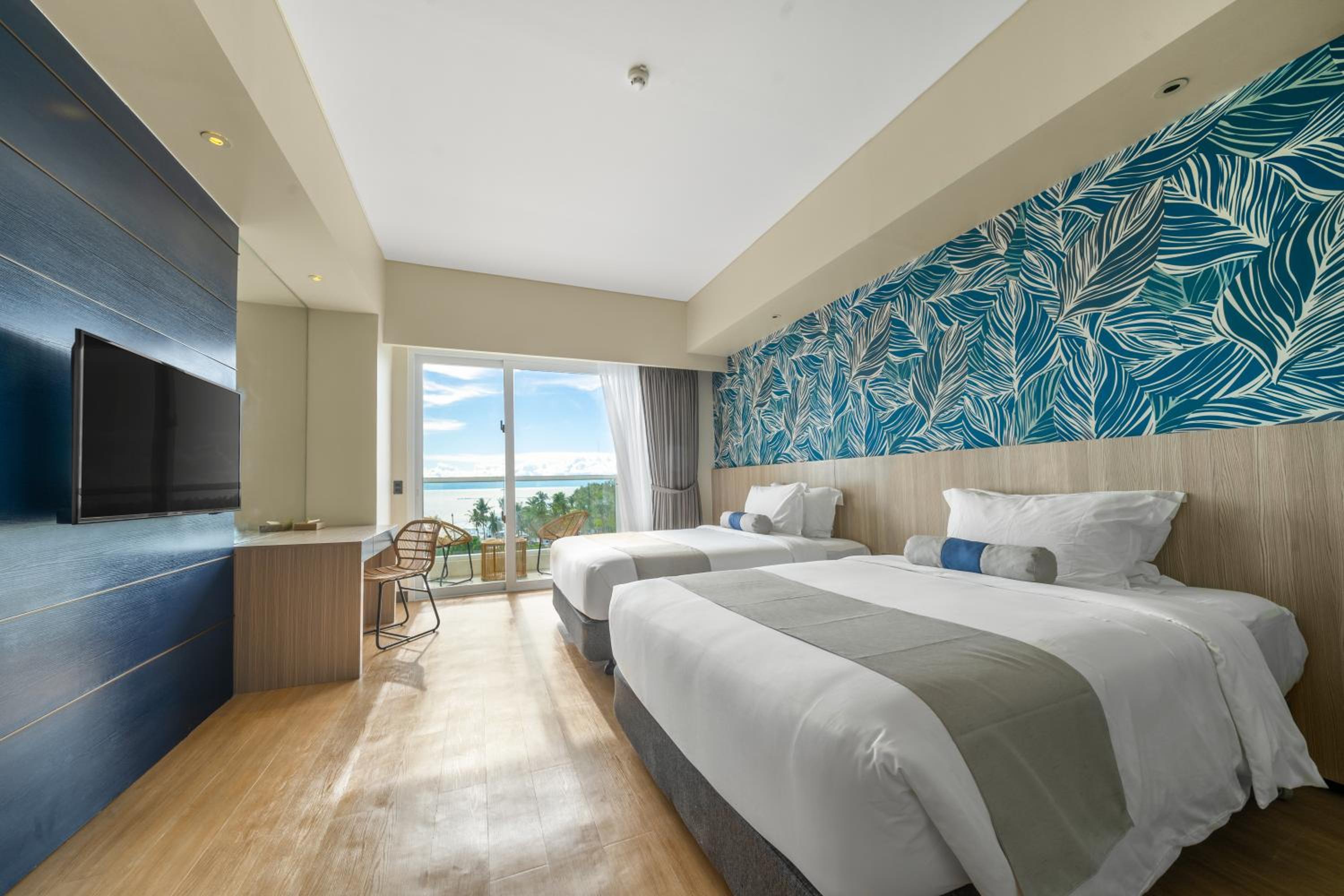 Deluxe Room - Photo 5