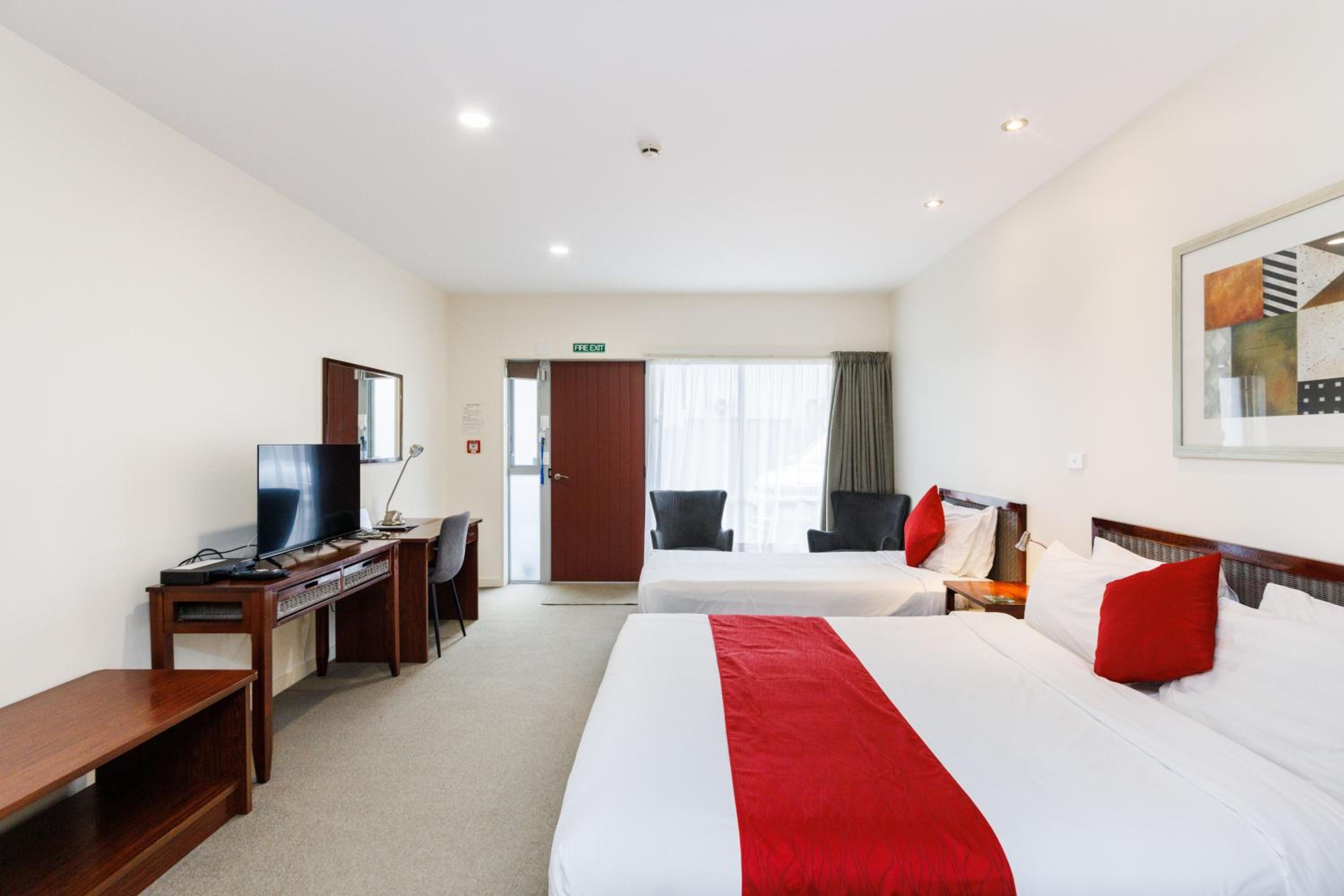 Studio Twin Suite - Disability Access photo 1
