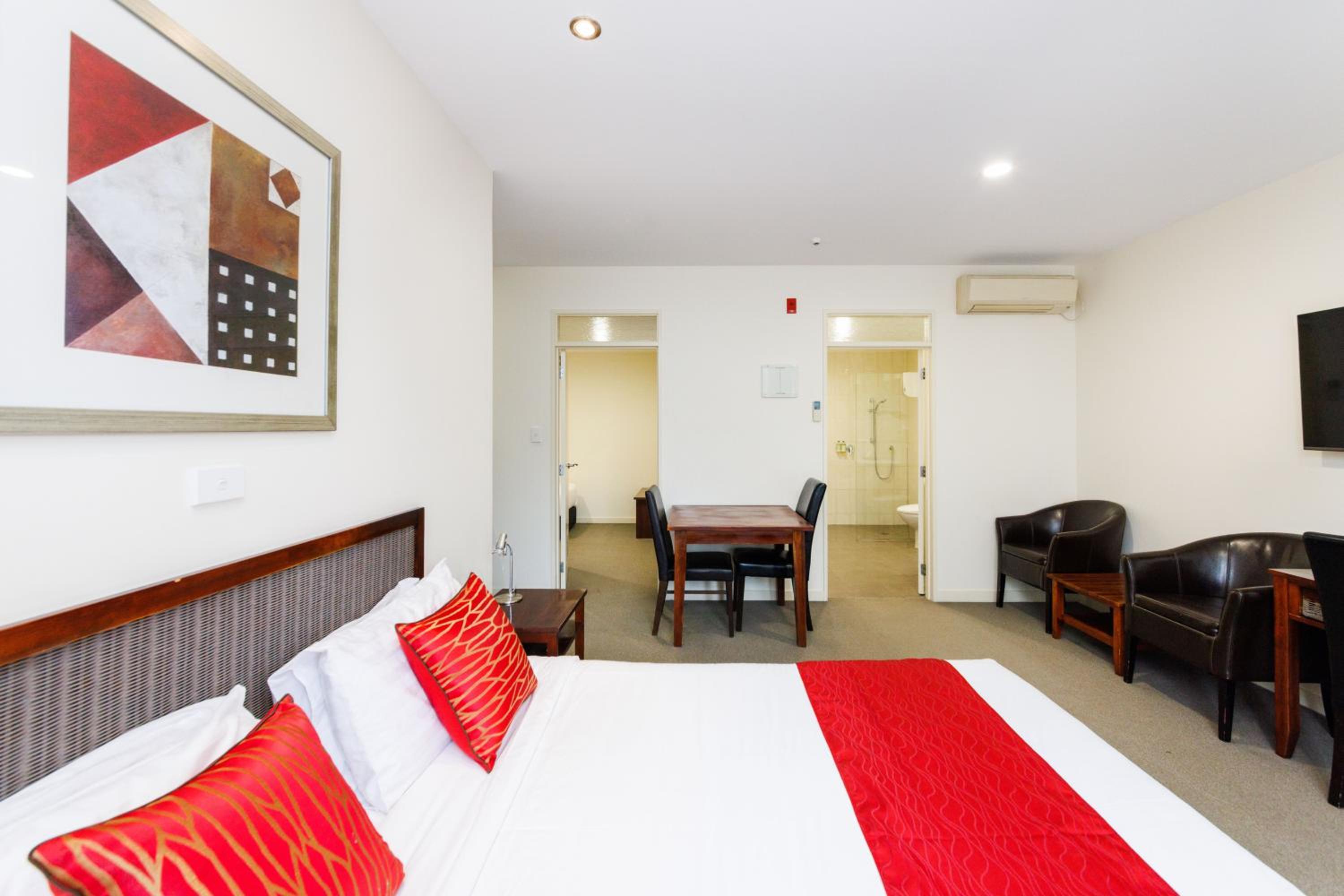 One-Bedroom Apartment with Spa Bath photo 2