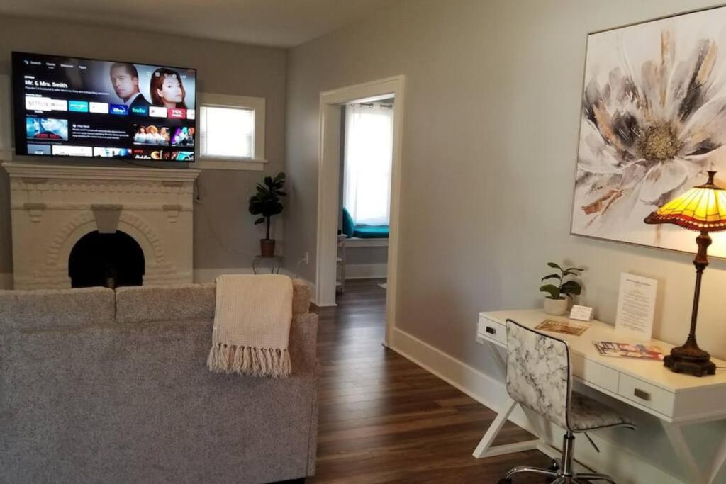 Two-Bedroom Villa - Photo 8
