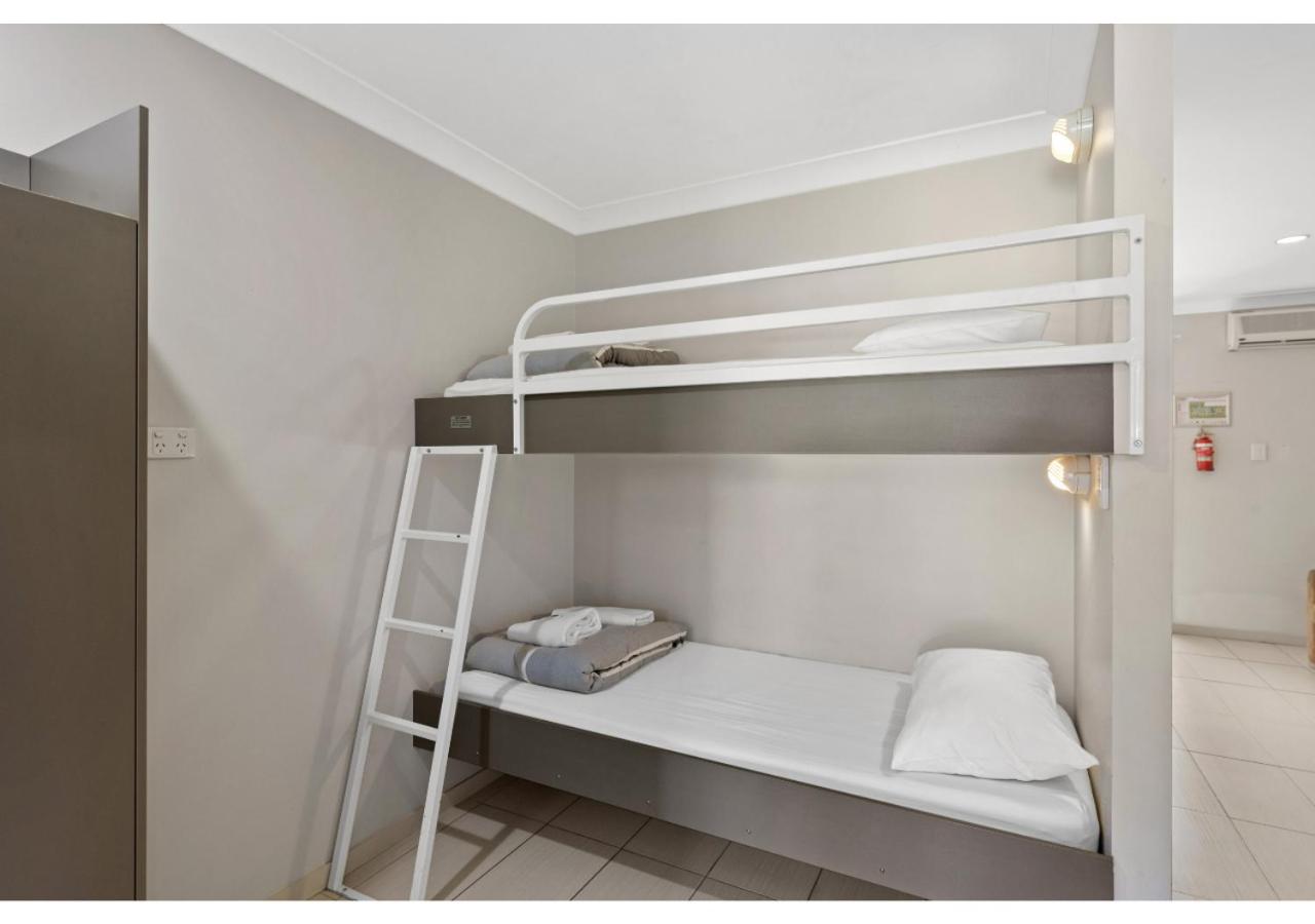 Deluxe 1 Bedroom Cabin - Photo 6