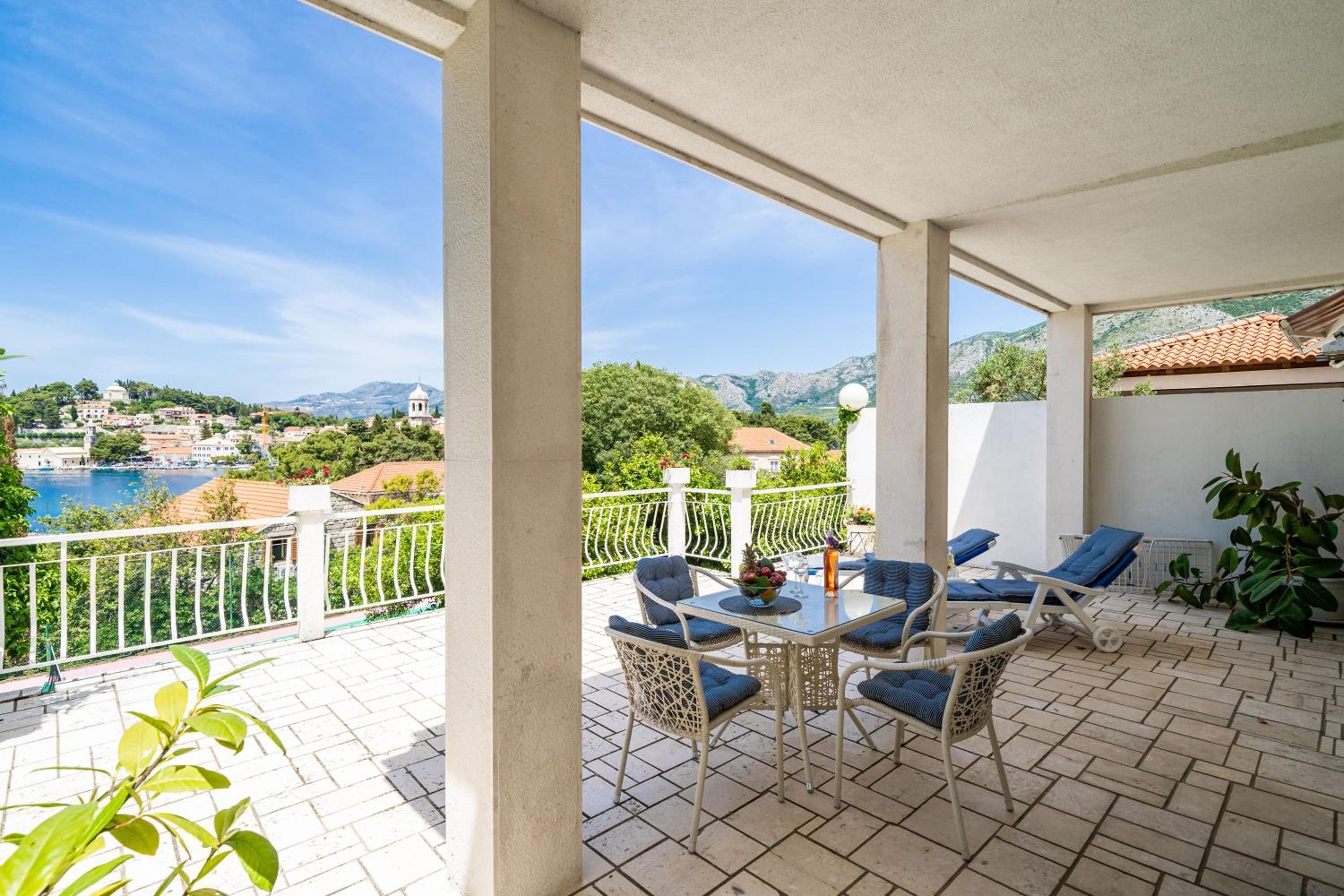 Two Bedroom Apartment with Terrace photo 2