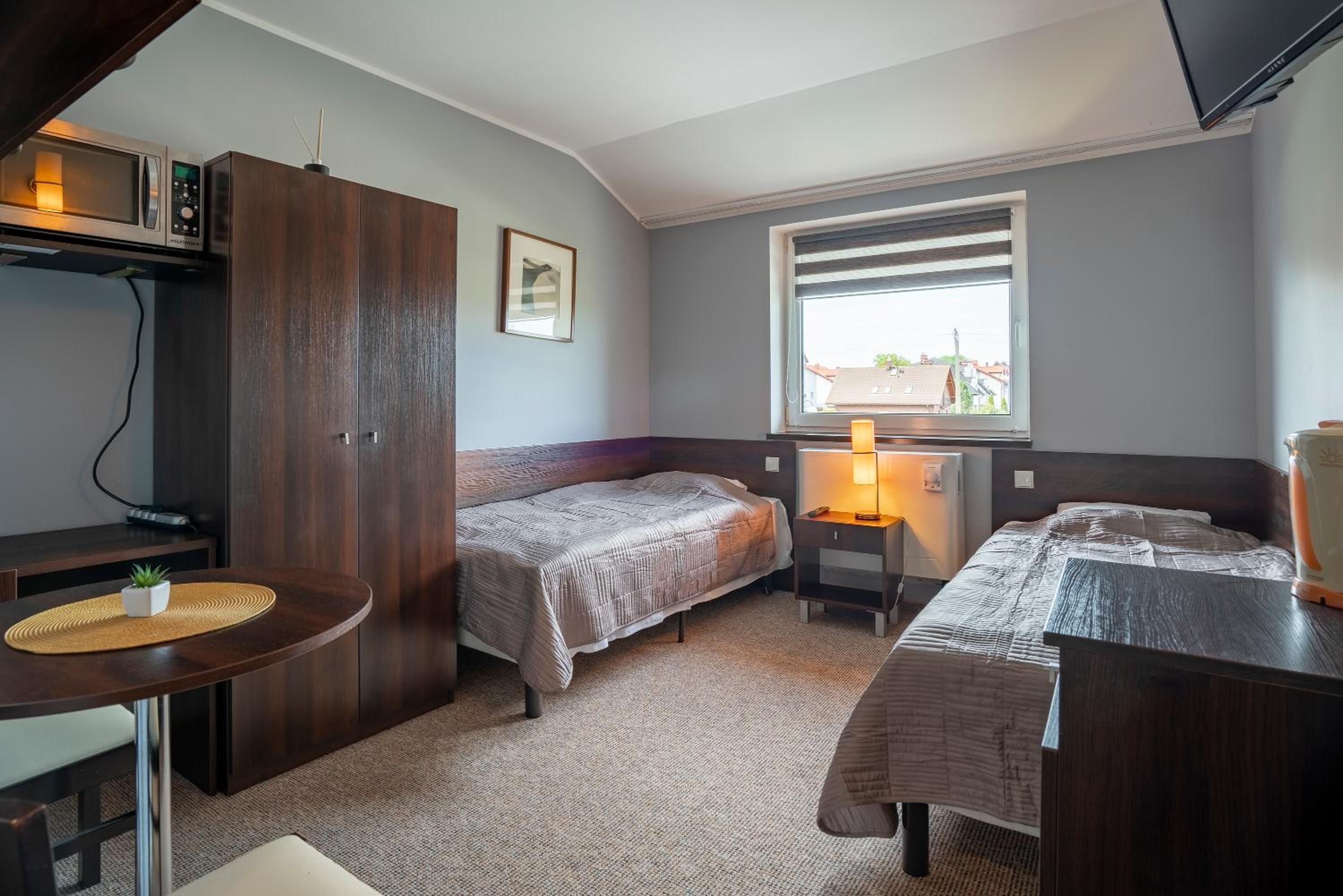 Small Twin Room photo 1