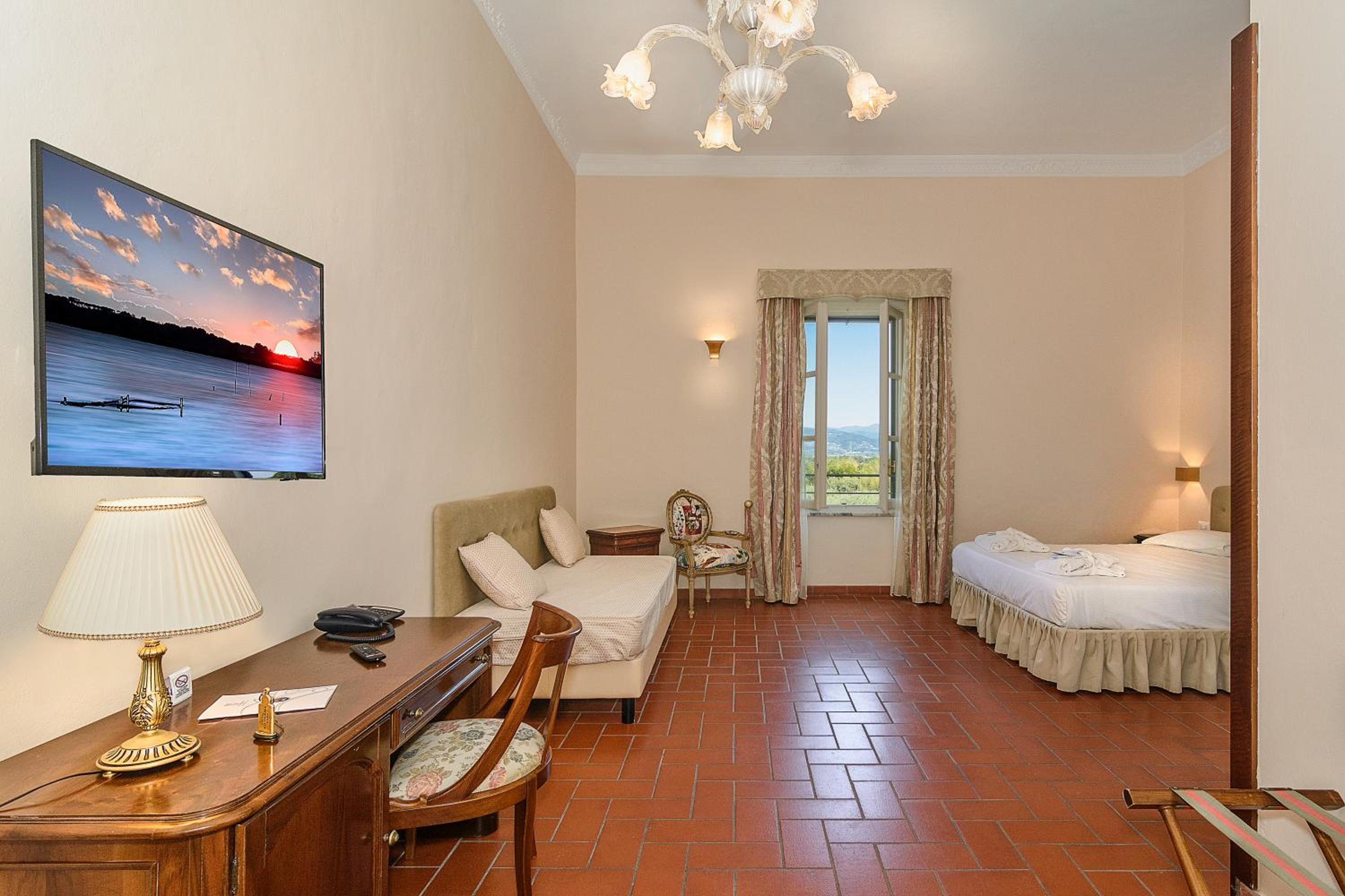Junior Suite - Photo 11