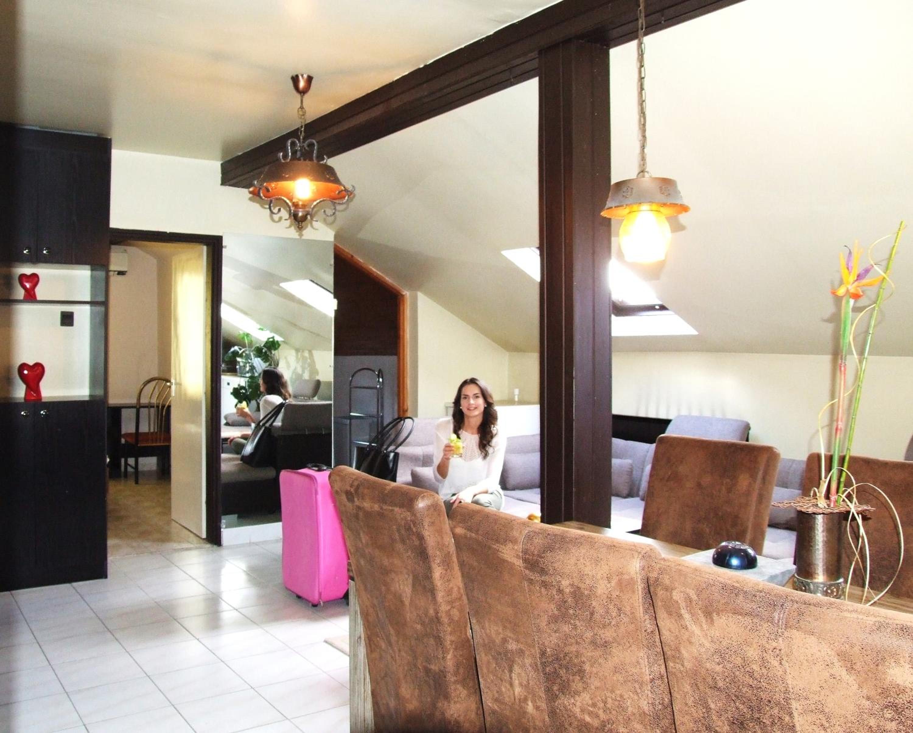 One-Bedroom Apartment - Photo 11