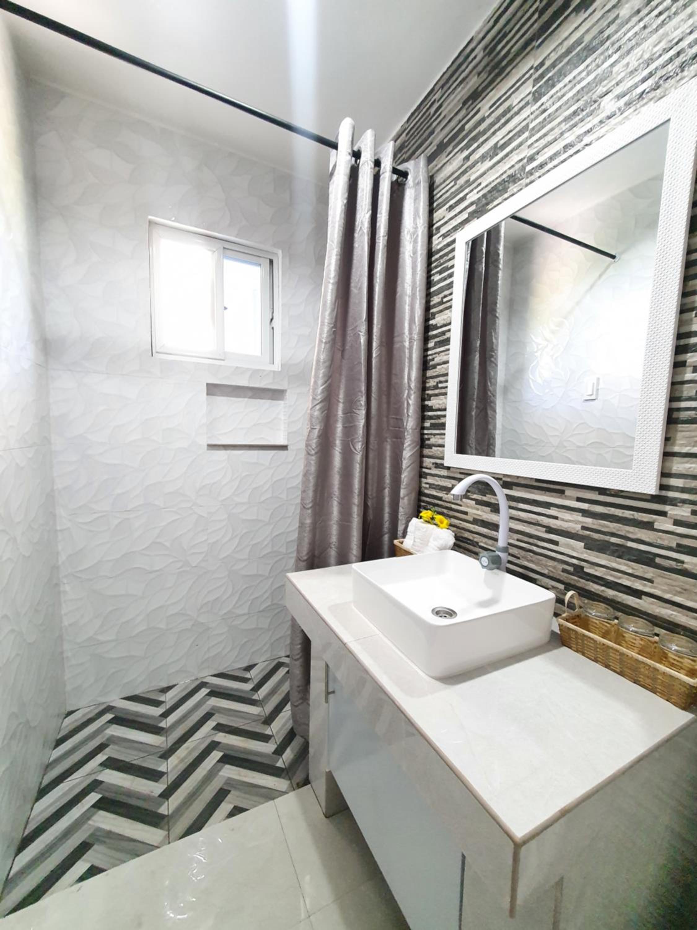 Deluxe Family Room - Photo 15
