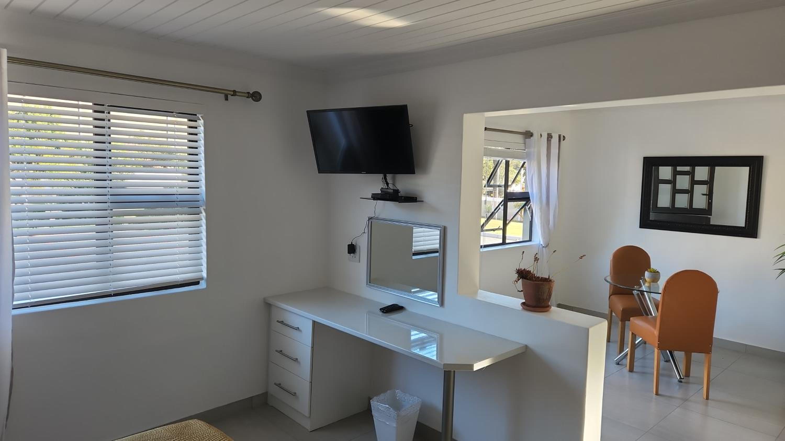 Premier Apartment - Photo 24
