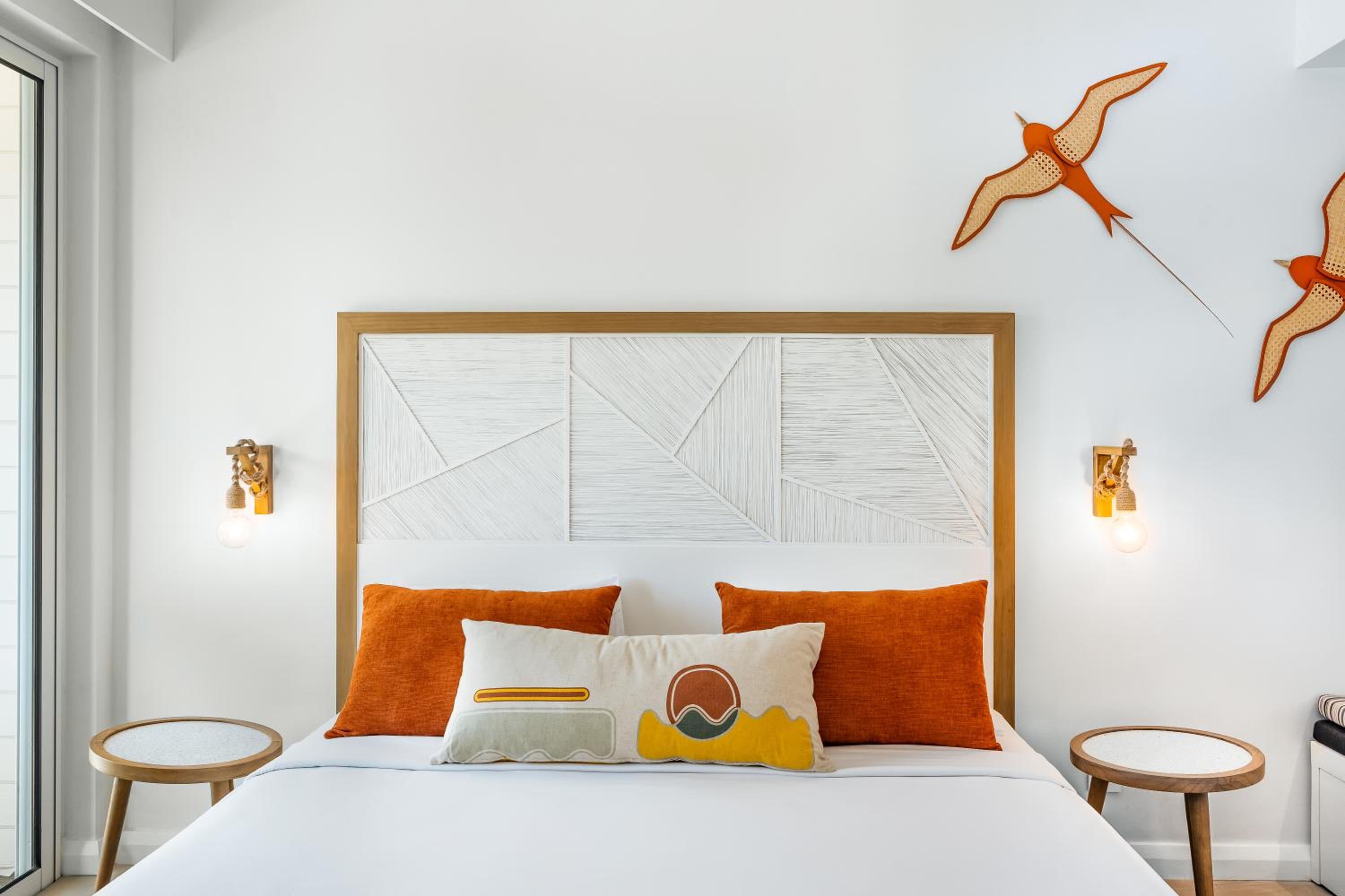 Double or Twin Room with Partial Sea View - Photo 4