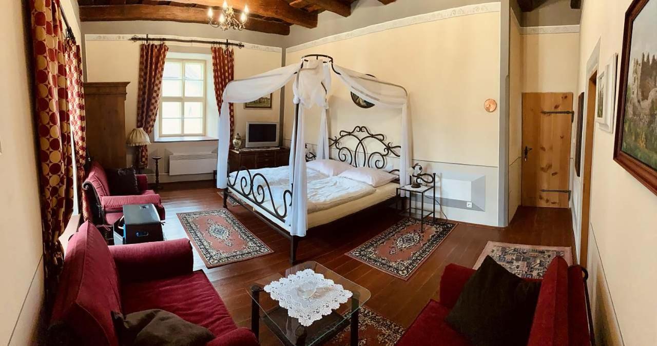 Double Room with Extra Bed photo 1