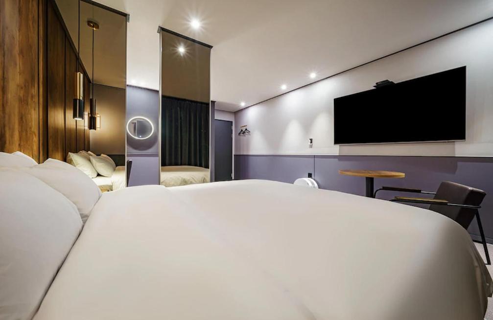 Standard Double Room - Photo 3