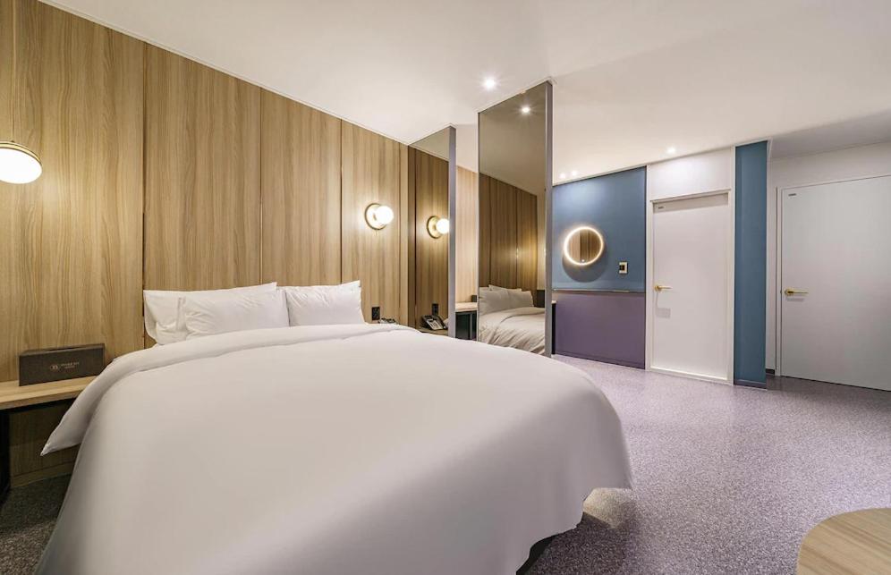 Standard Double Room - Photo 4