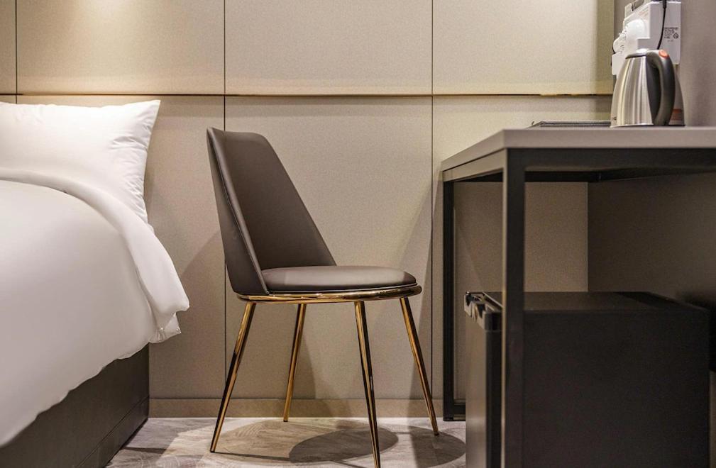 Standard Twin Room - Photo 1