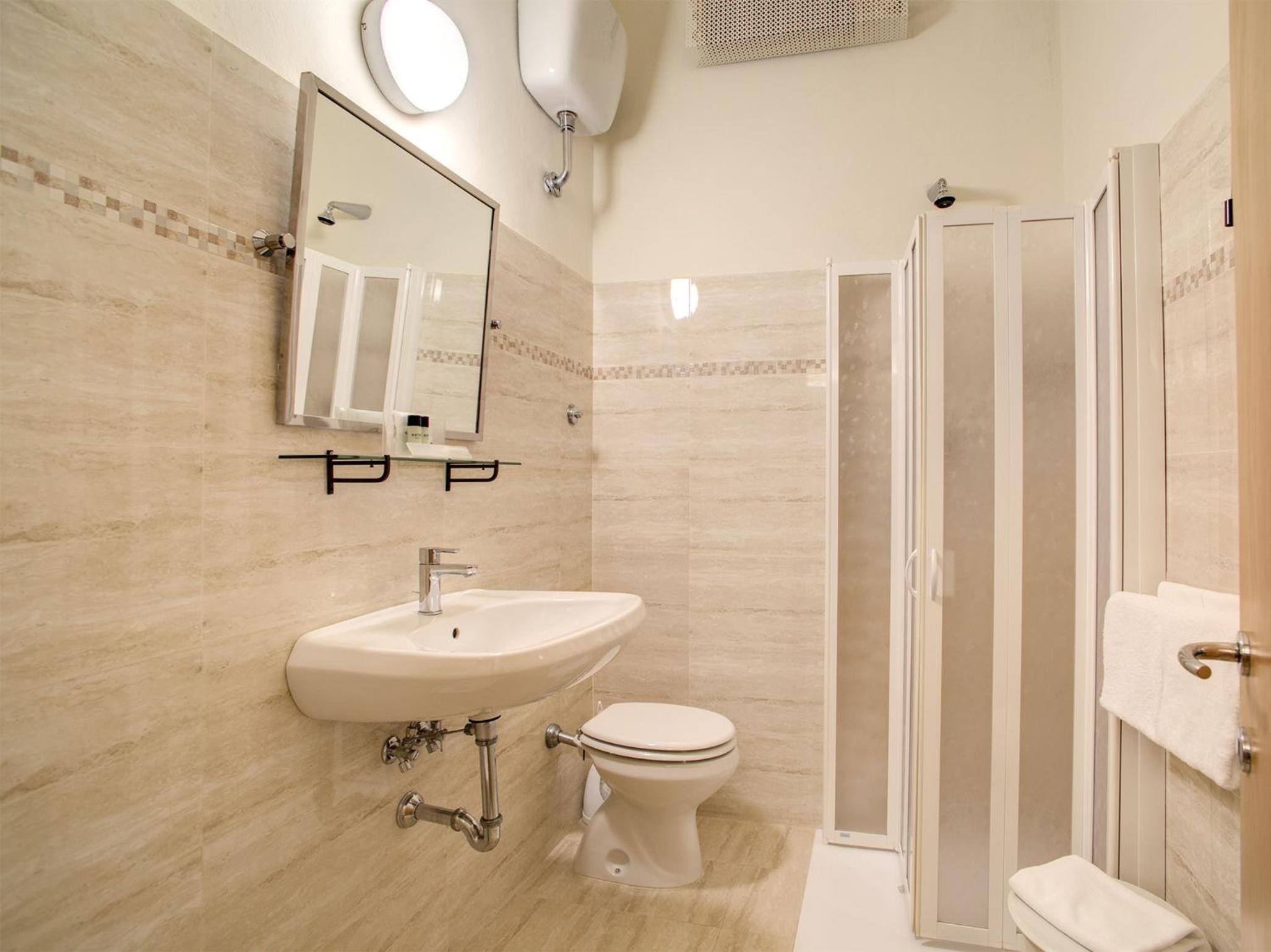 Twin Room - Photo 4