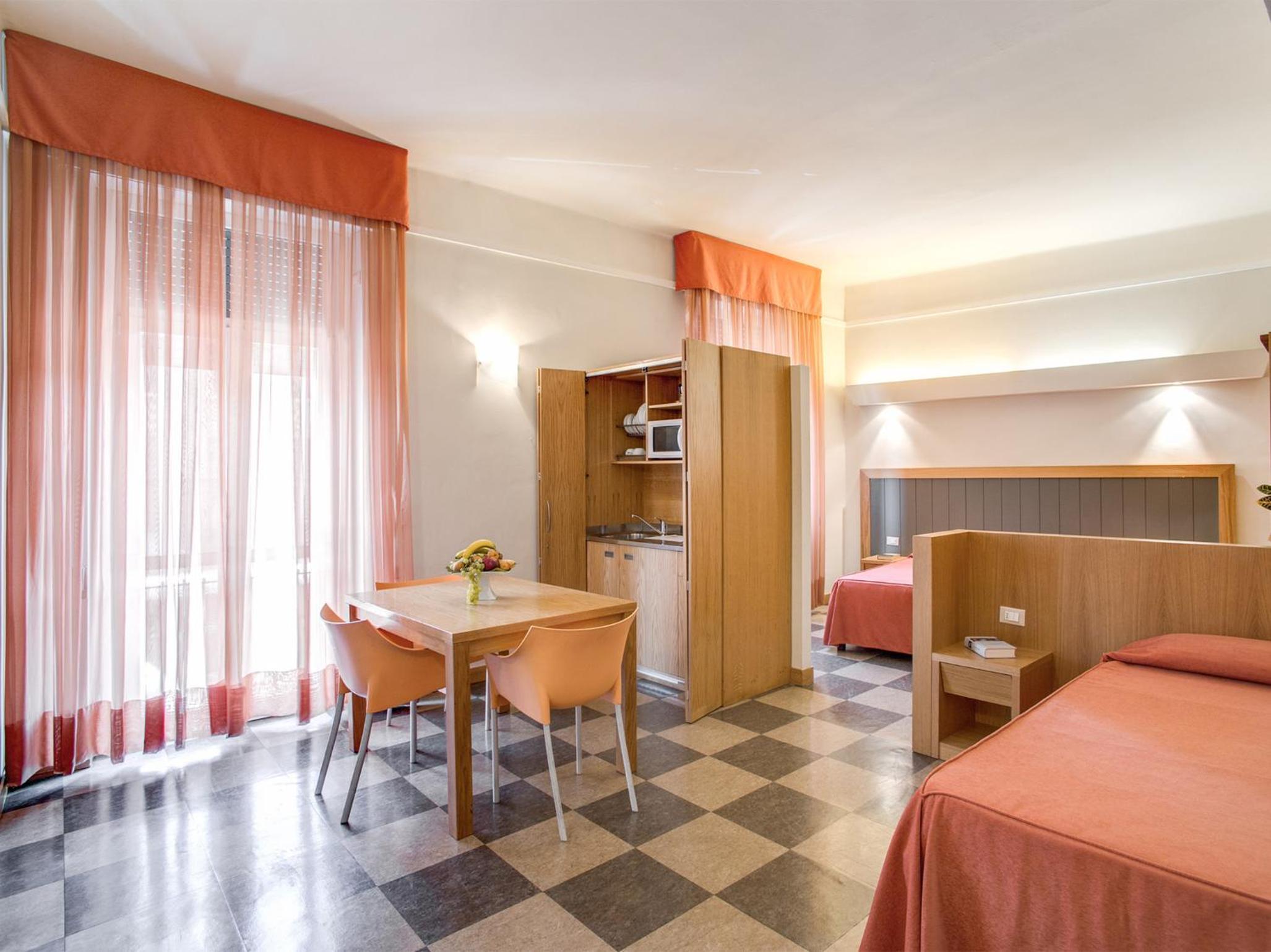 Studio (4 Adults)
