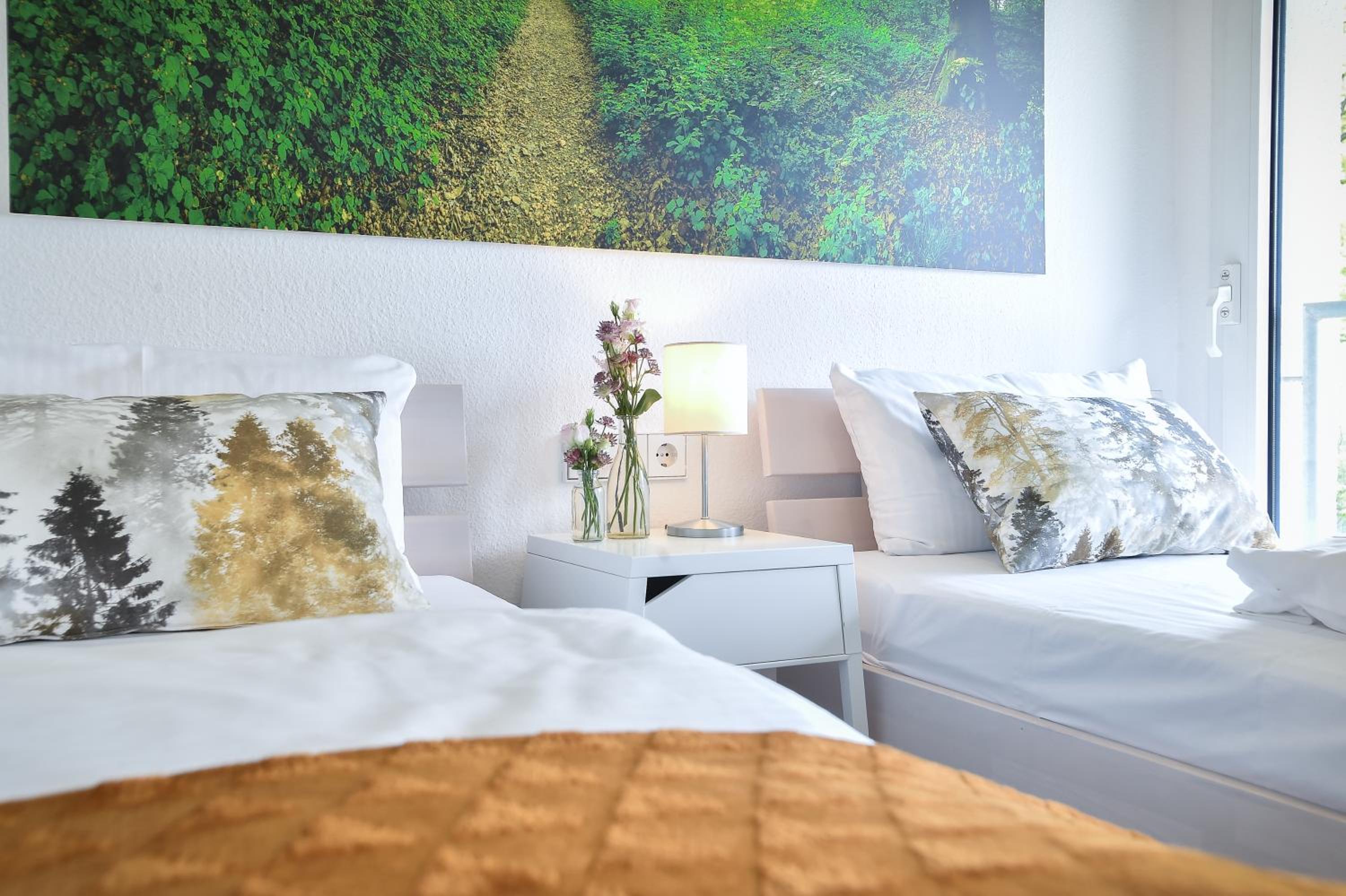 Double or Twin Room with View - Photo 1