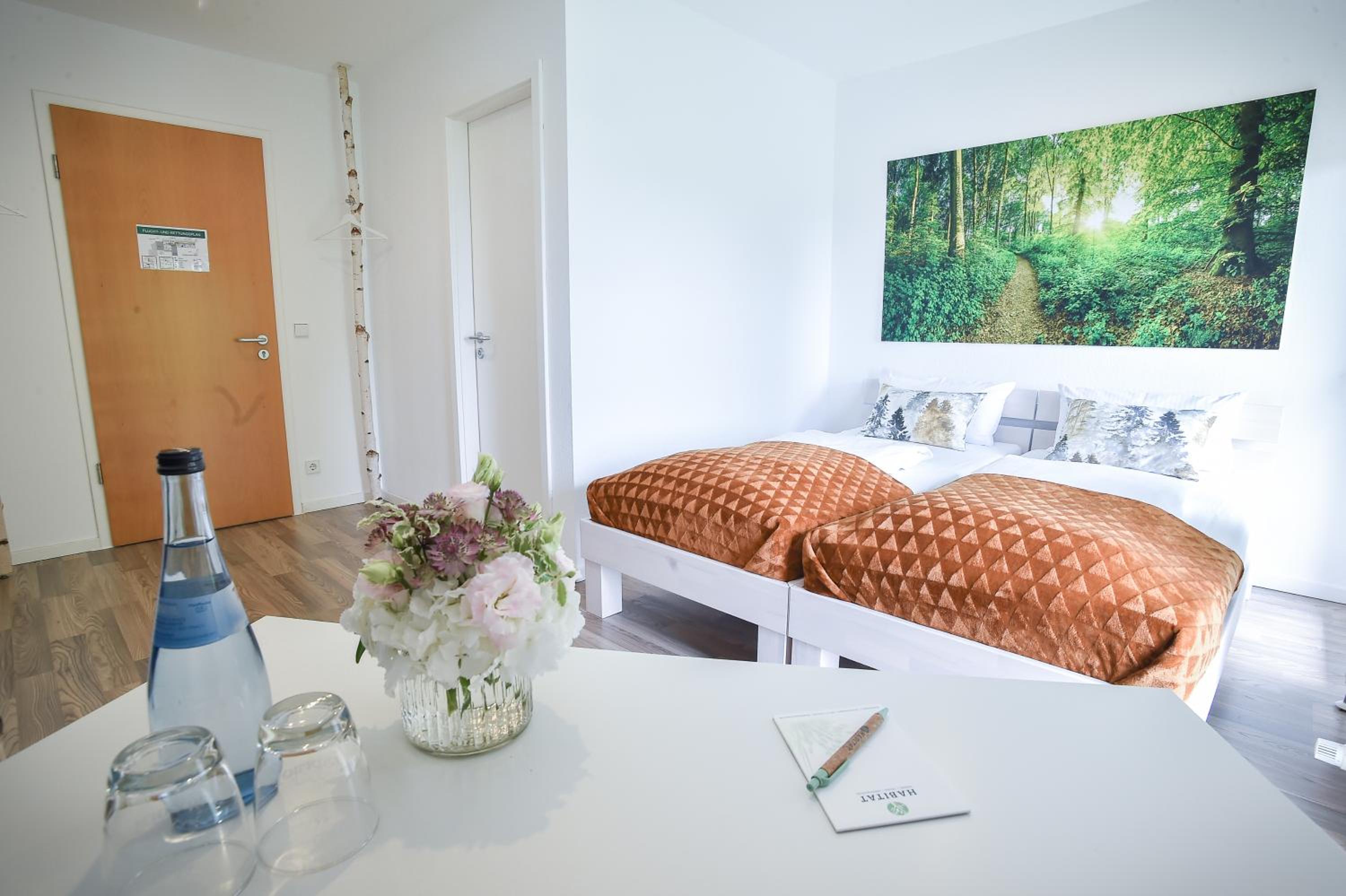 Double or Twin Room with View - Photo 4