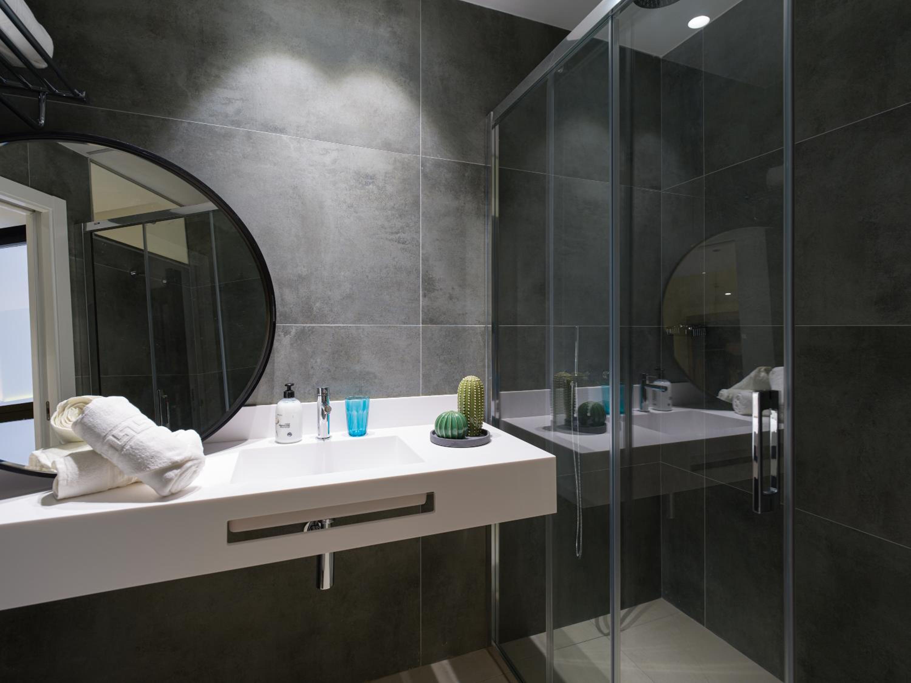 Standard Double Room - Photo 4