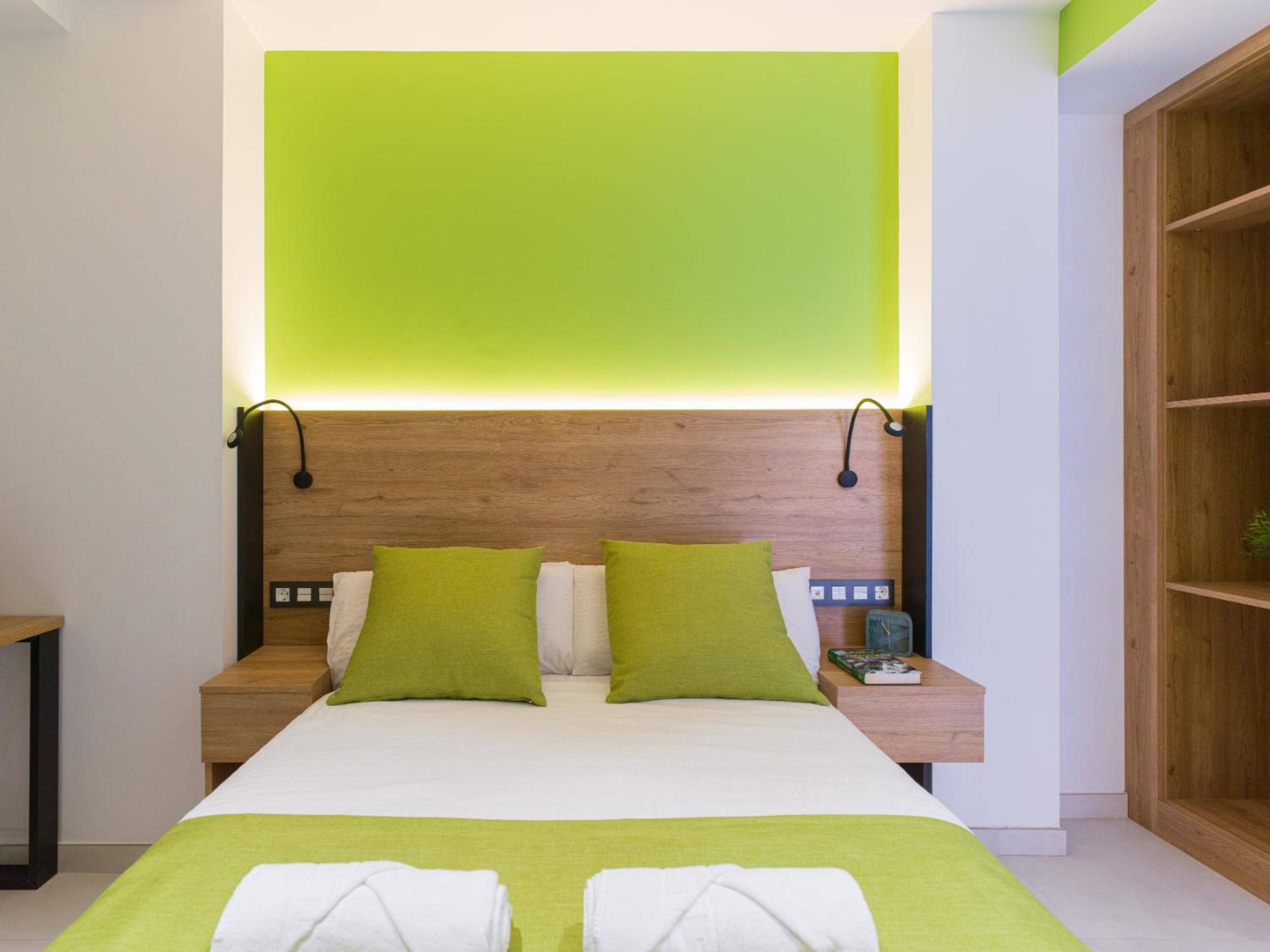 Standard Double Room - Photo 13
