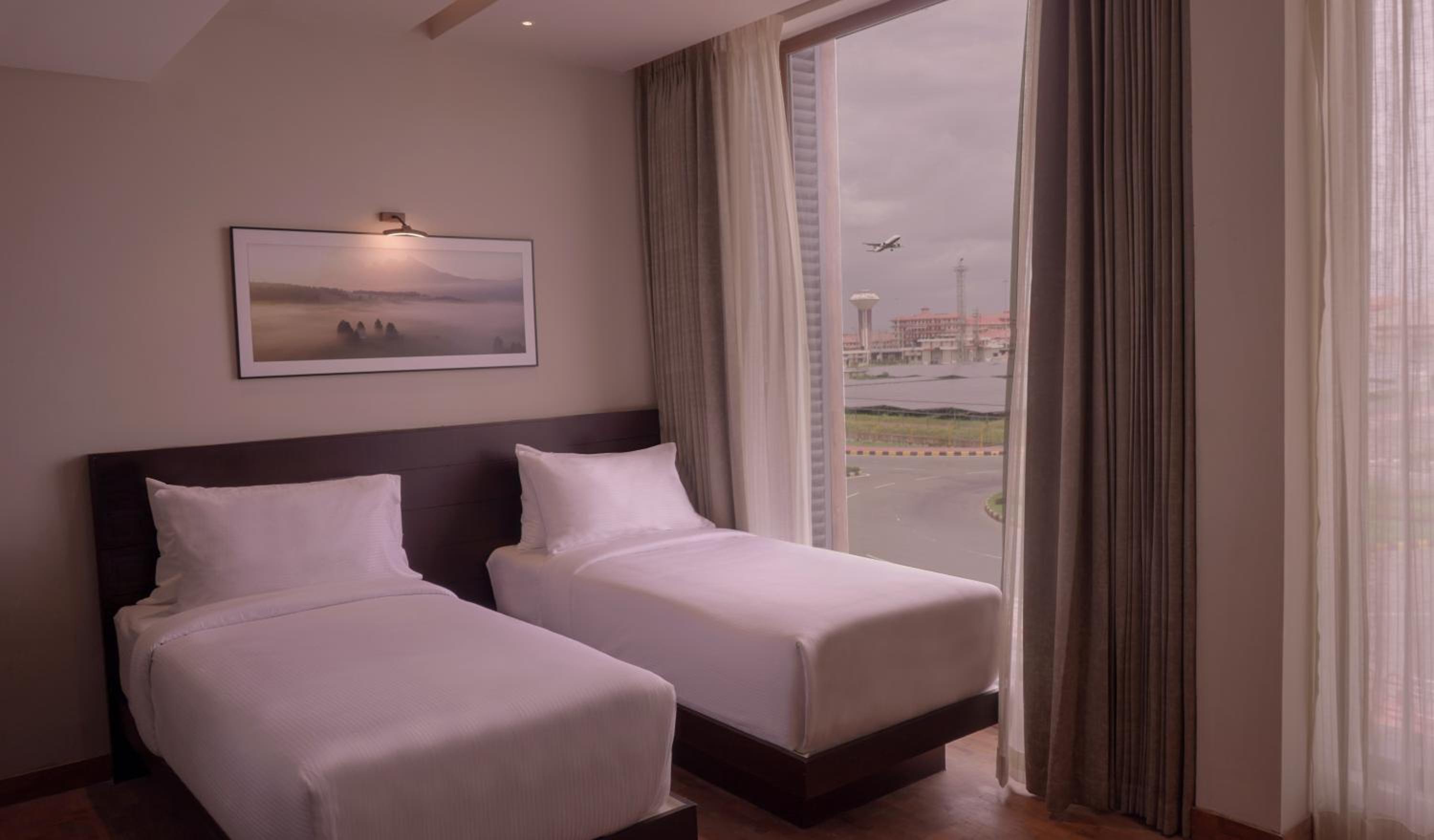 Deluxe Double or Twin Room - Photo 5
