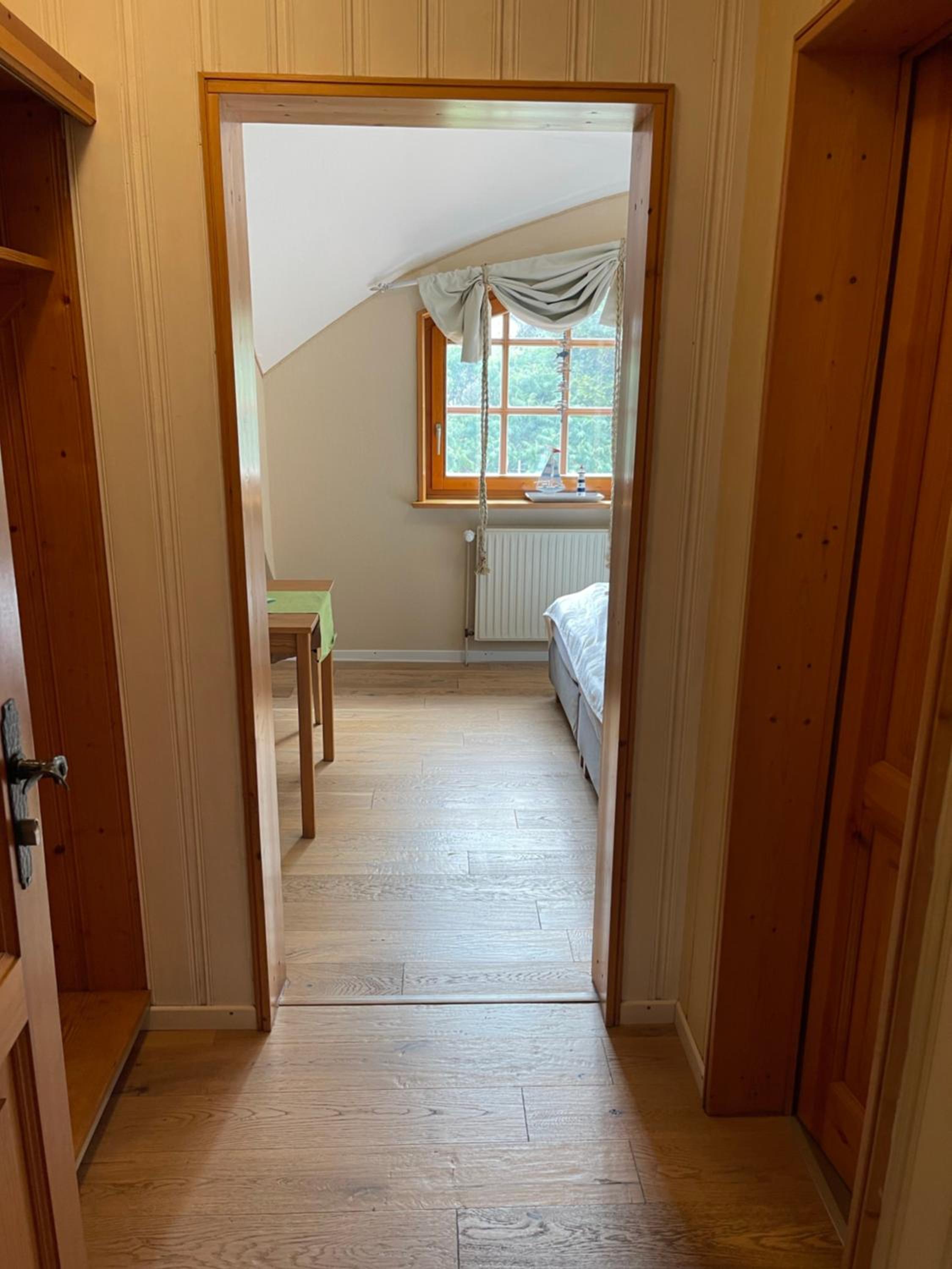 Double Room with Private Bathroom - Photo 2