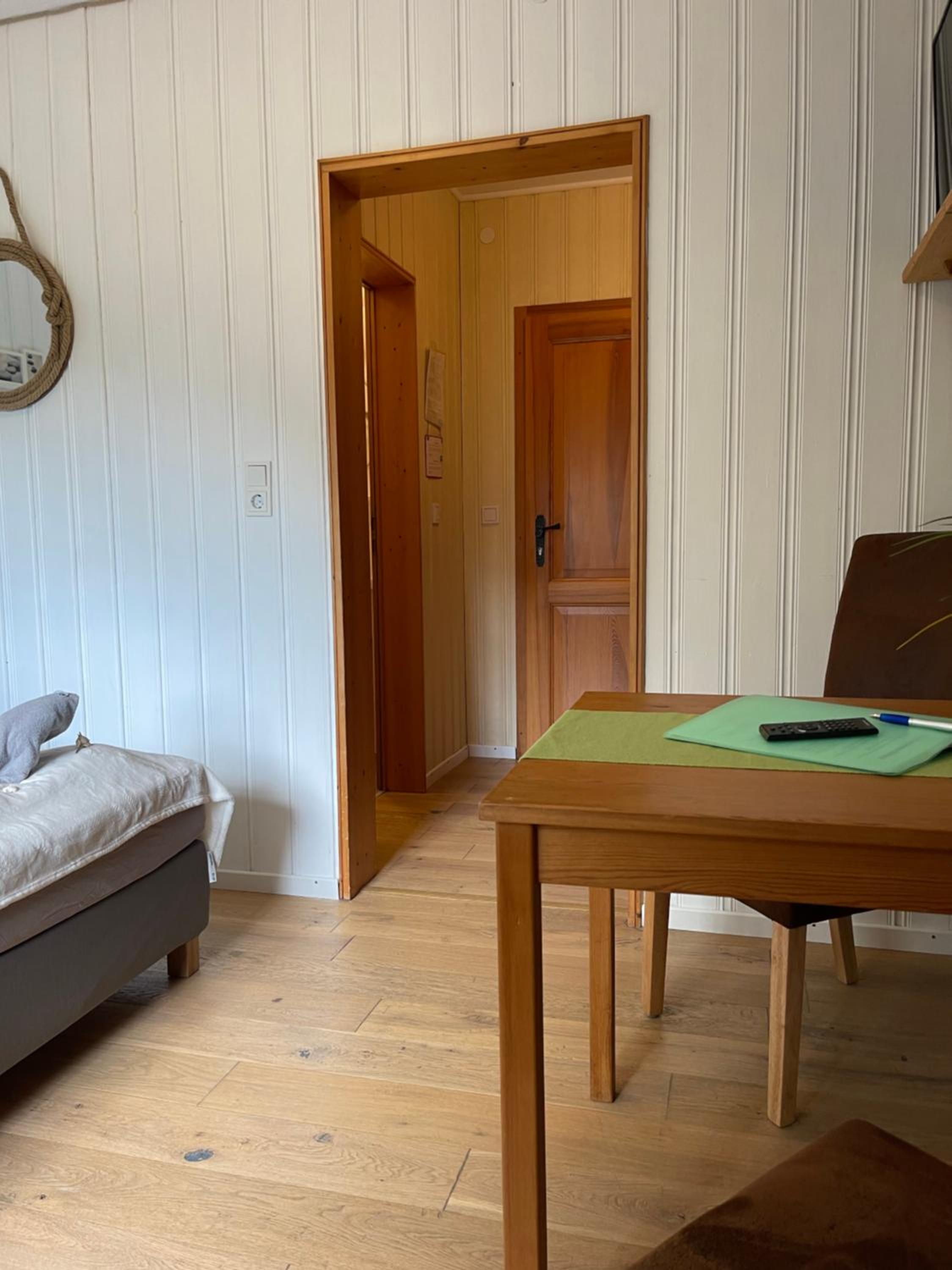 Double Room with Private Bathroom - Photo 7