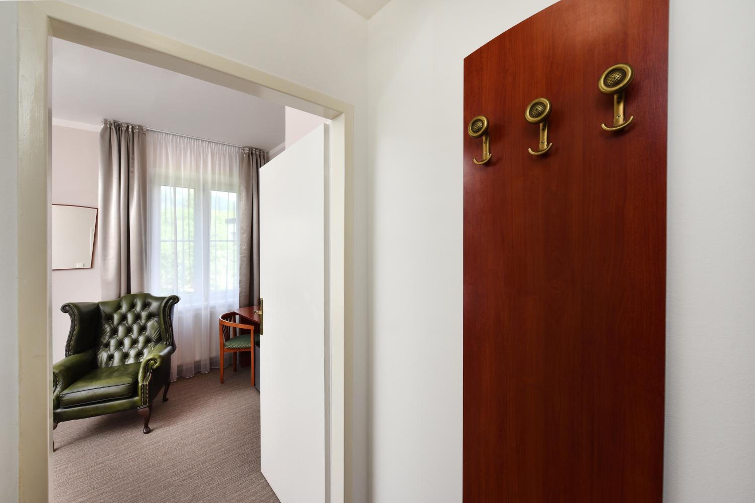 Standard Double Room - Photo 3