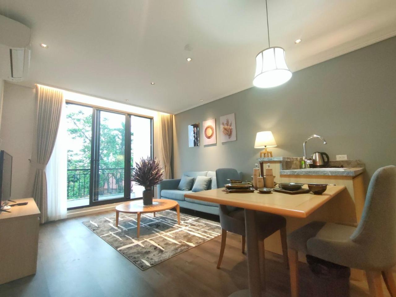 Family Room with Lake View