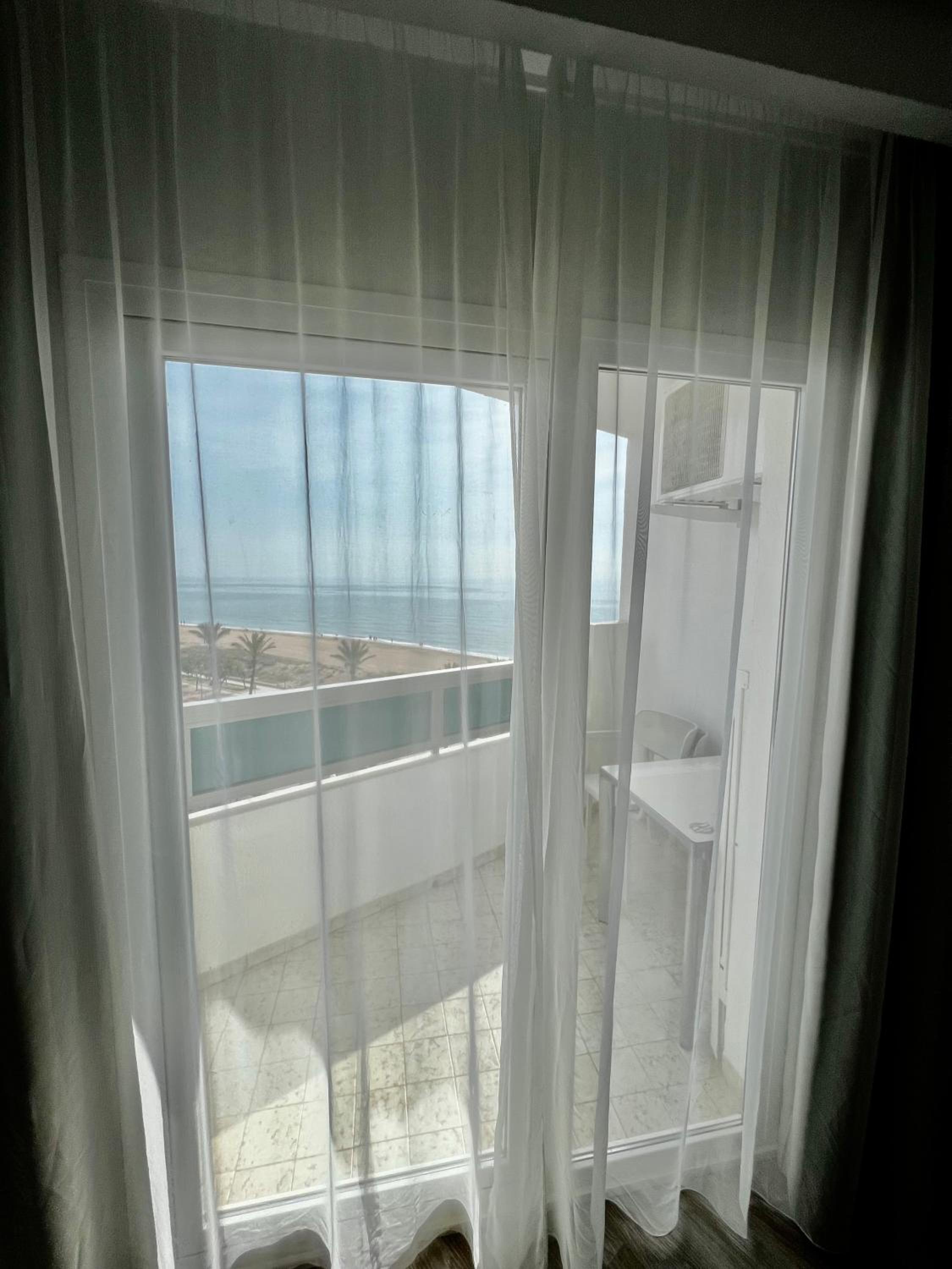 Twin Room - Photo 2