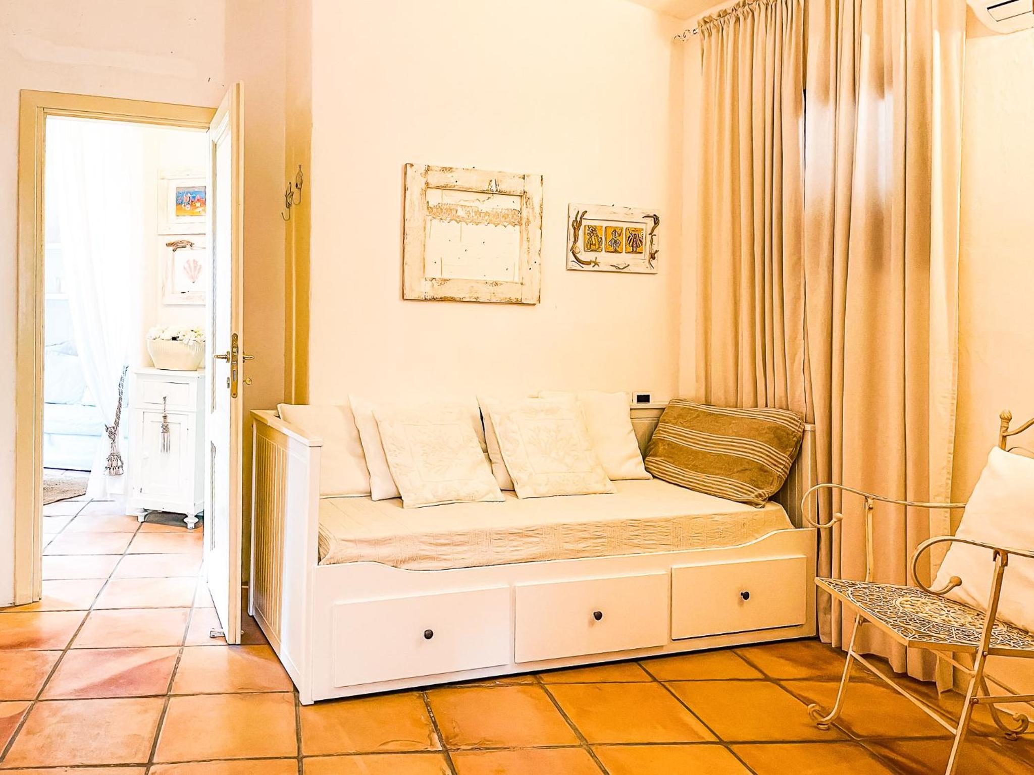 One-Bedroom House photo 3