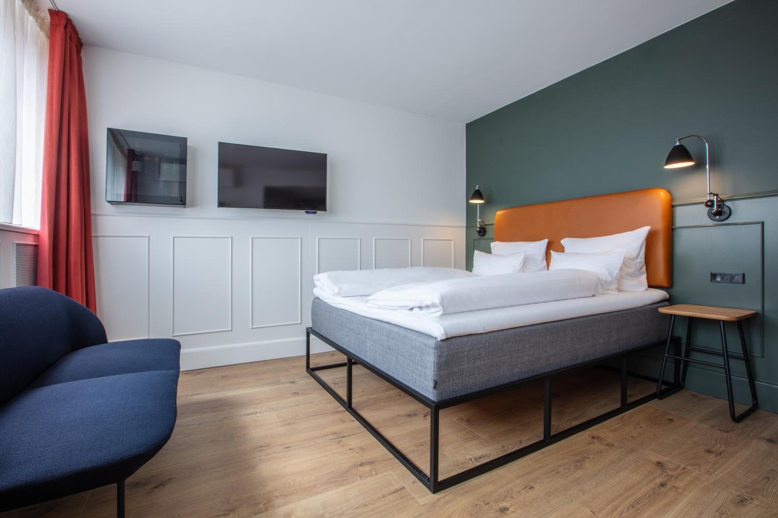 Executive Queen Room - Photo 8