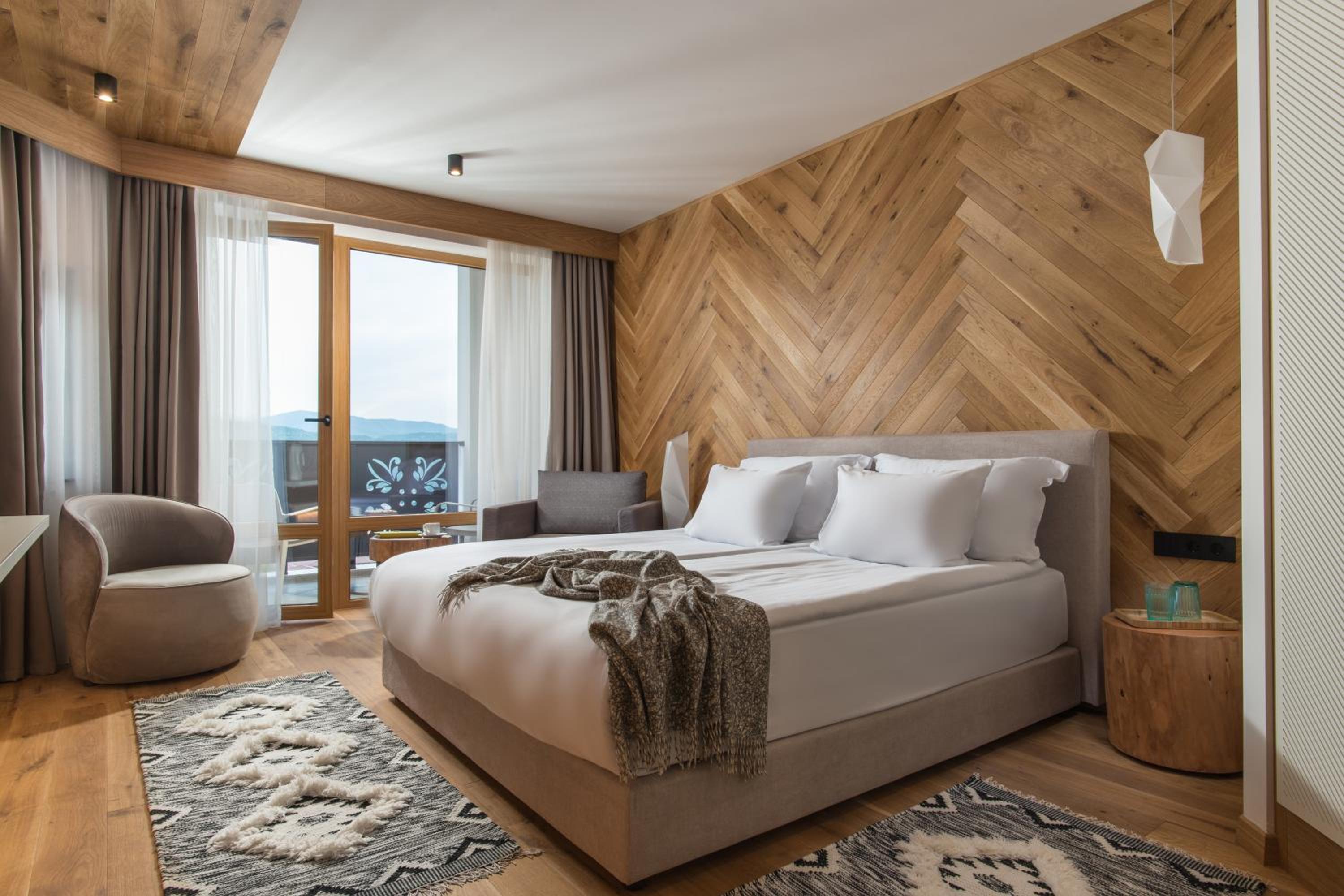 Deluxe Double or Twin Room photo 3