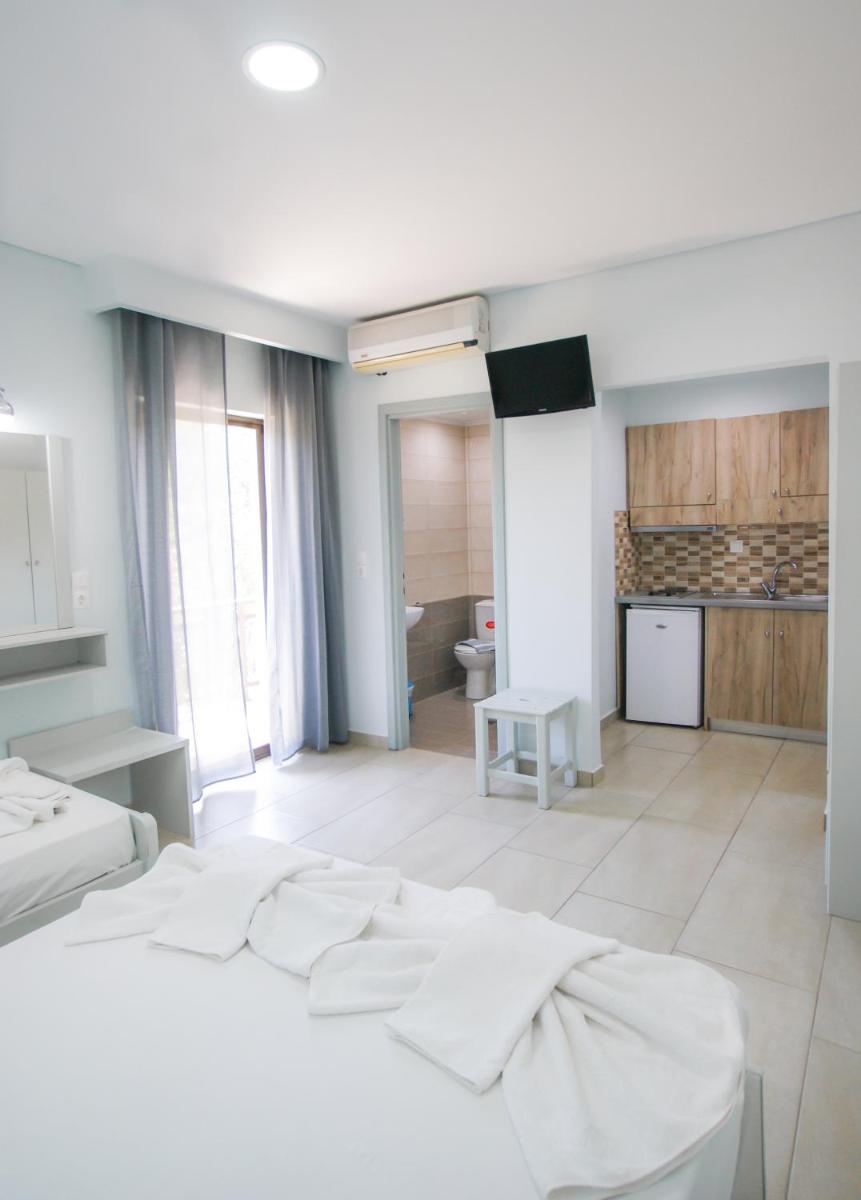 Deluxe Triple Room - Photo 3