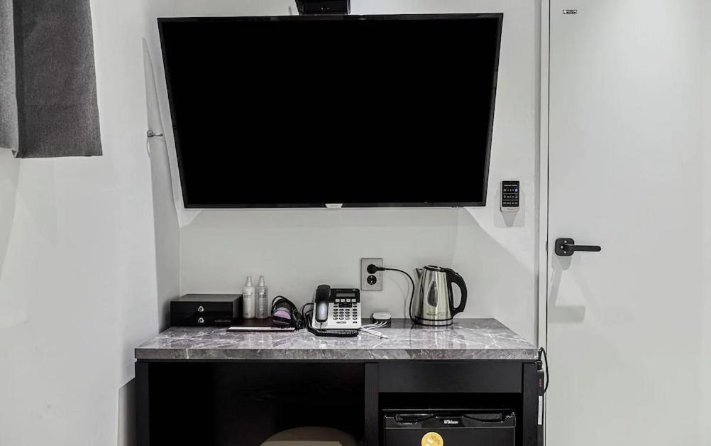 Standard Twin Room - Photo 6