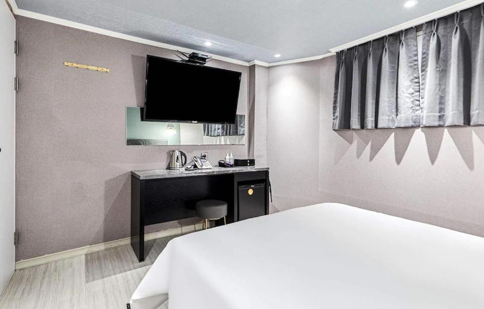 Standard Double Room - Photo 5