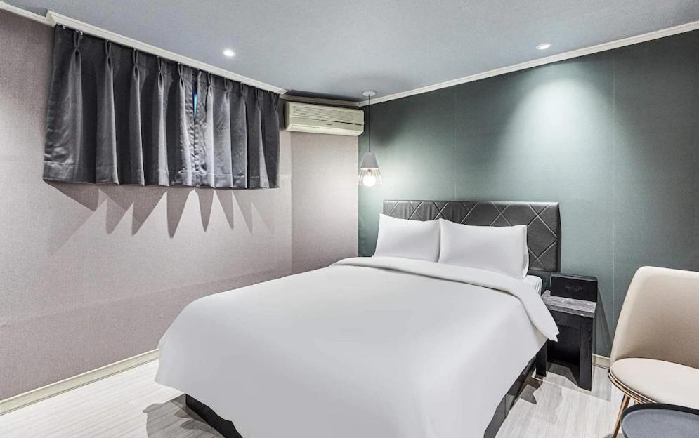 Standard Double Room - Photo 2