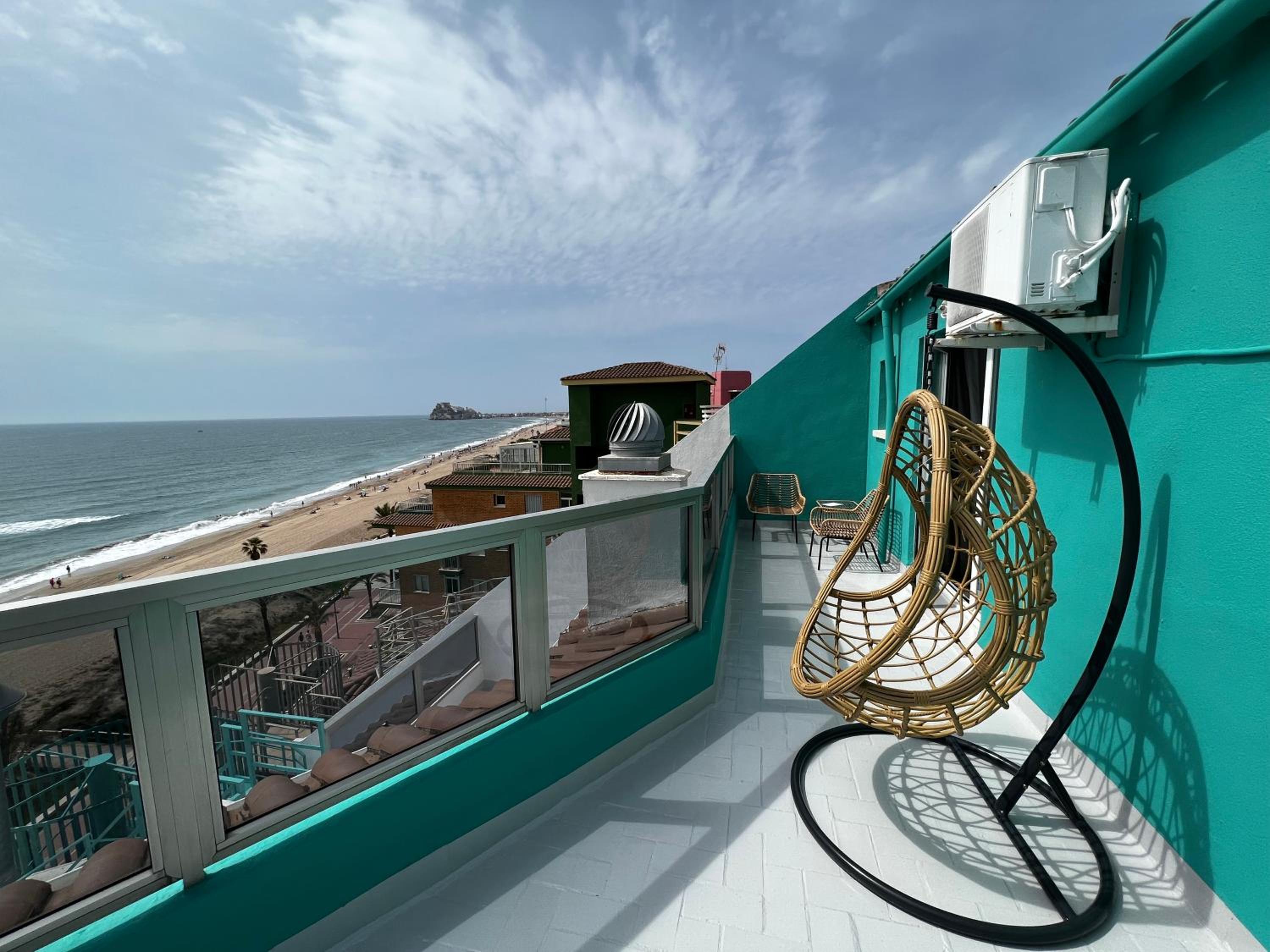 Double Room with Sea View - Photo 11