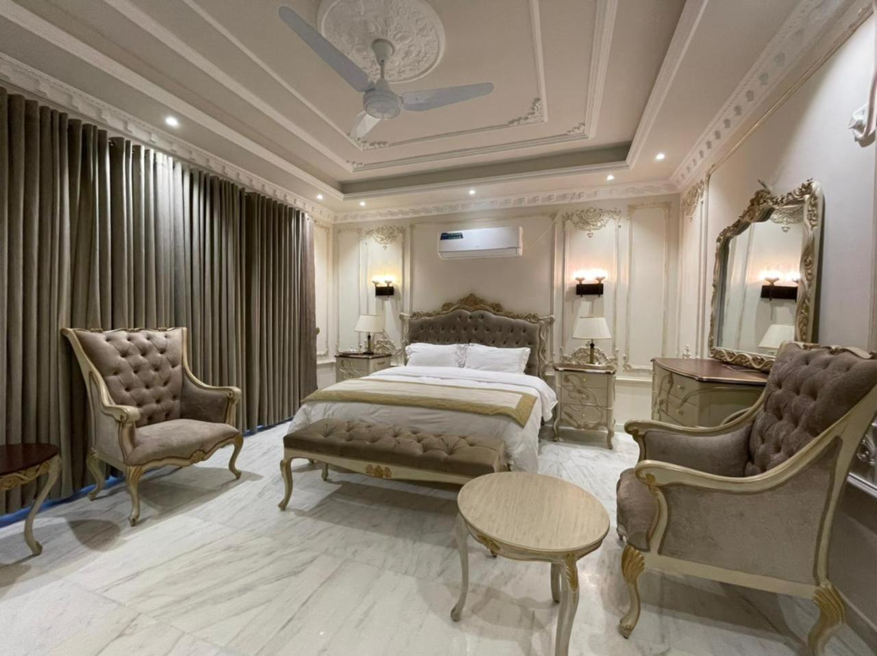 Executive Suite photo 1