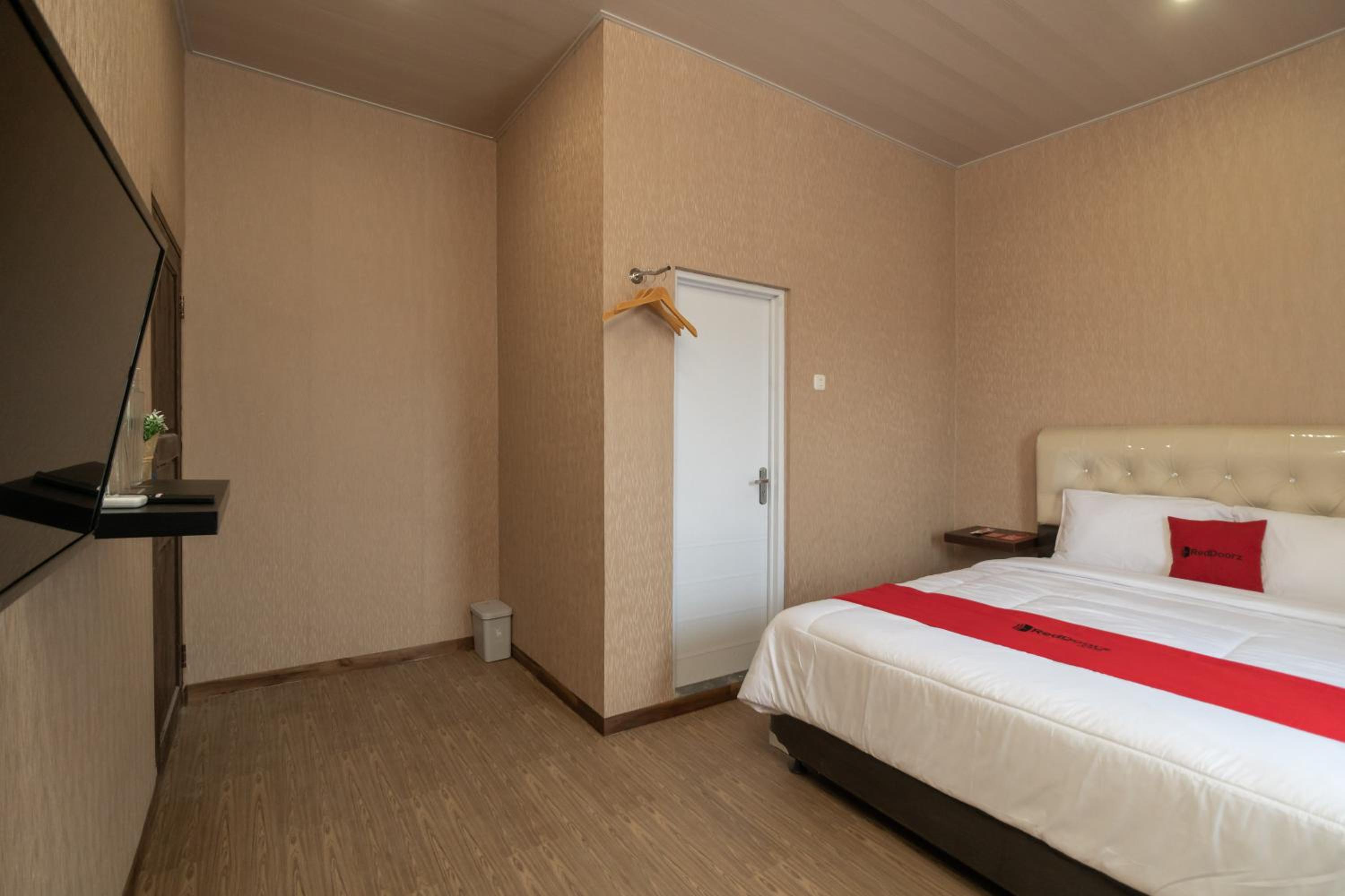 Standard Double Room - Photo 2
