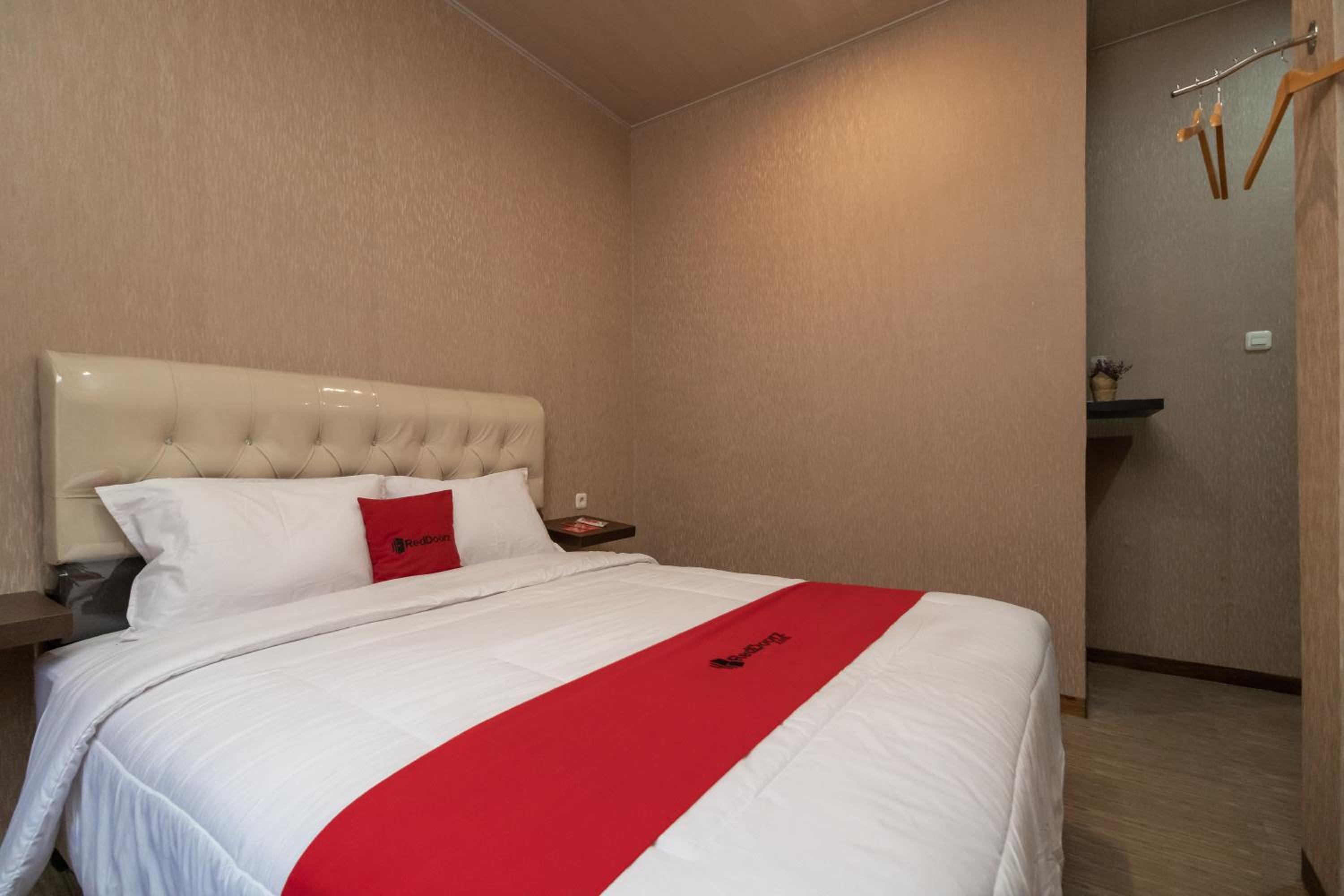 Standard Double Room - Photo 3