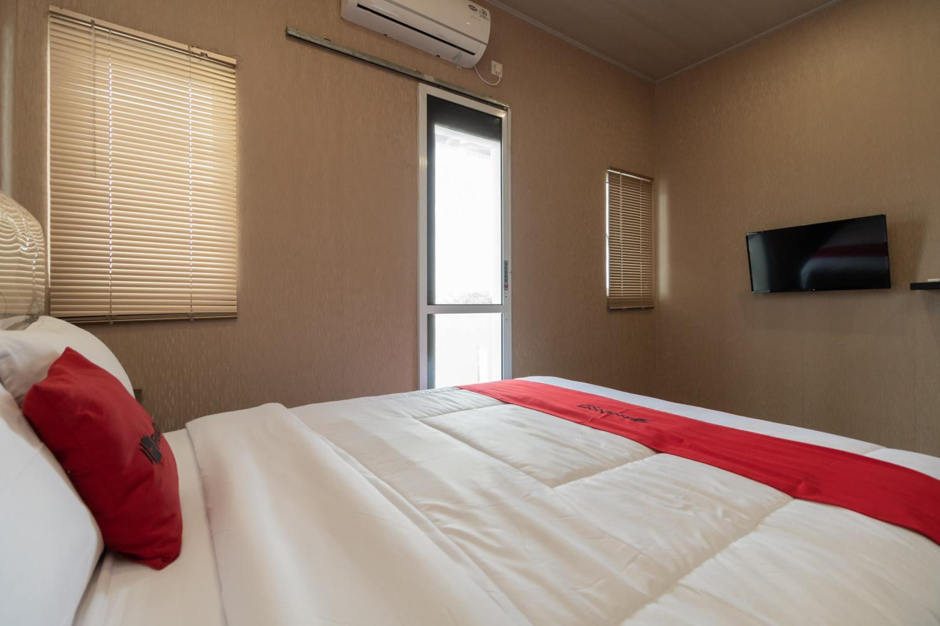 Standard Double Room - Photo 4