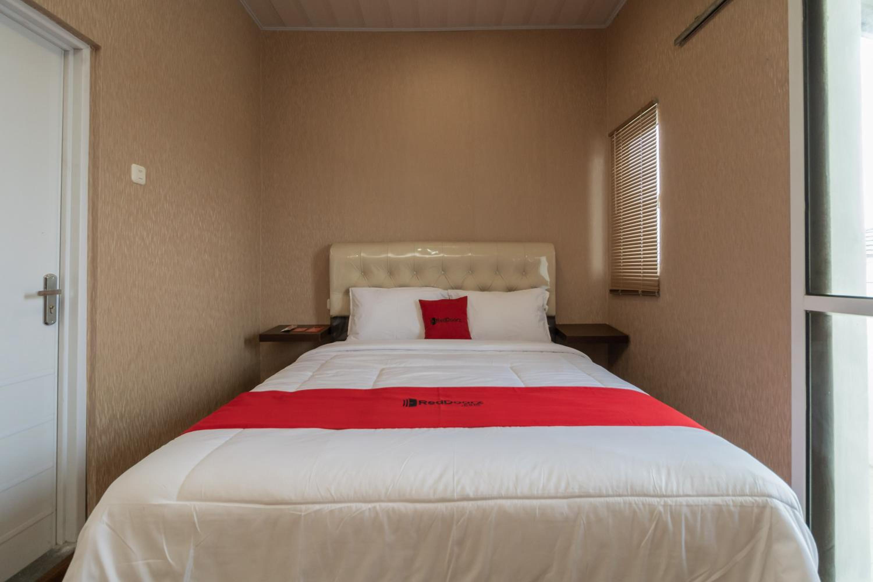 Standard Double Room - Photo 6