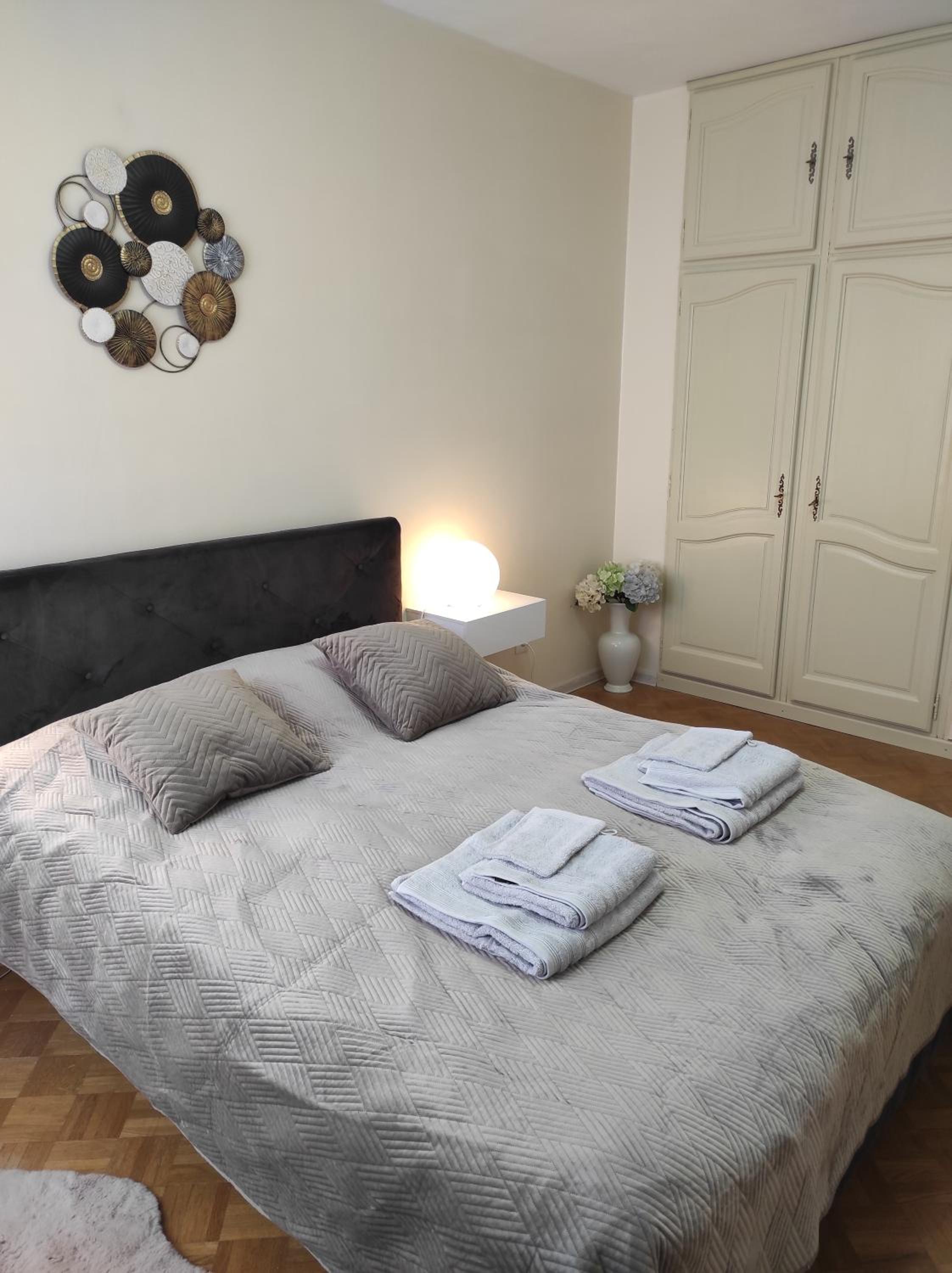 Two-Bedroom Apartment - Photo 34