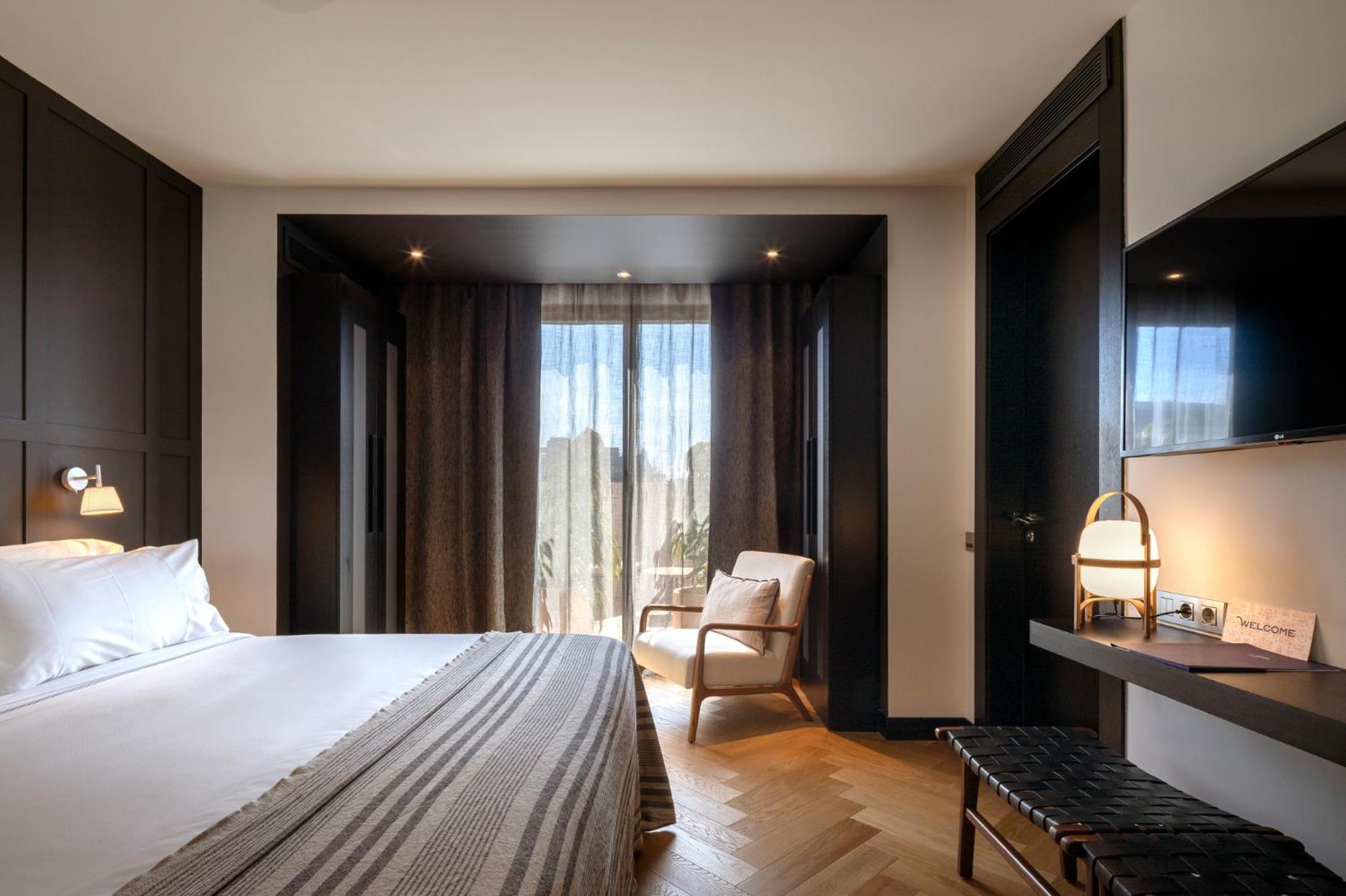 Deluxe Double Room with Terrace