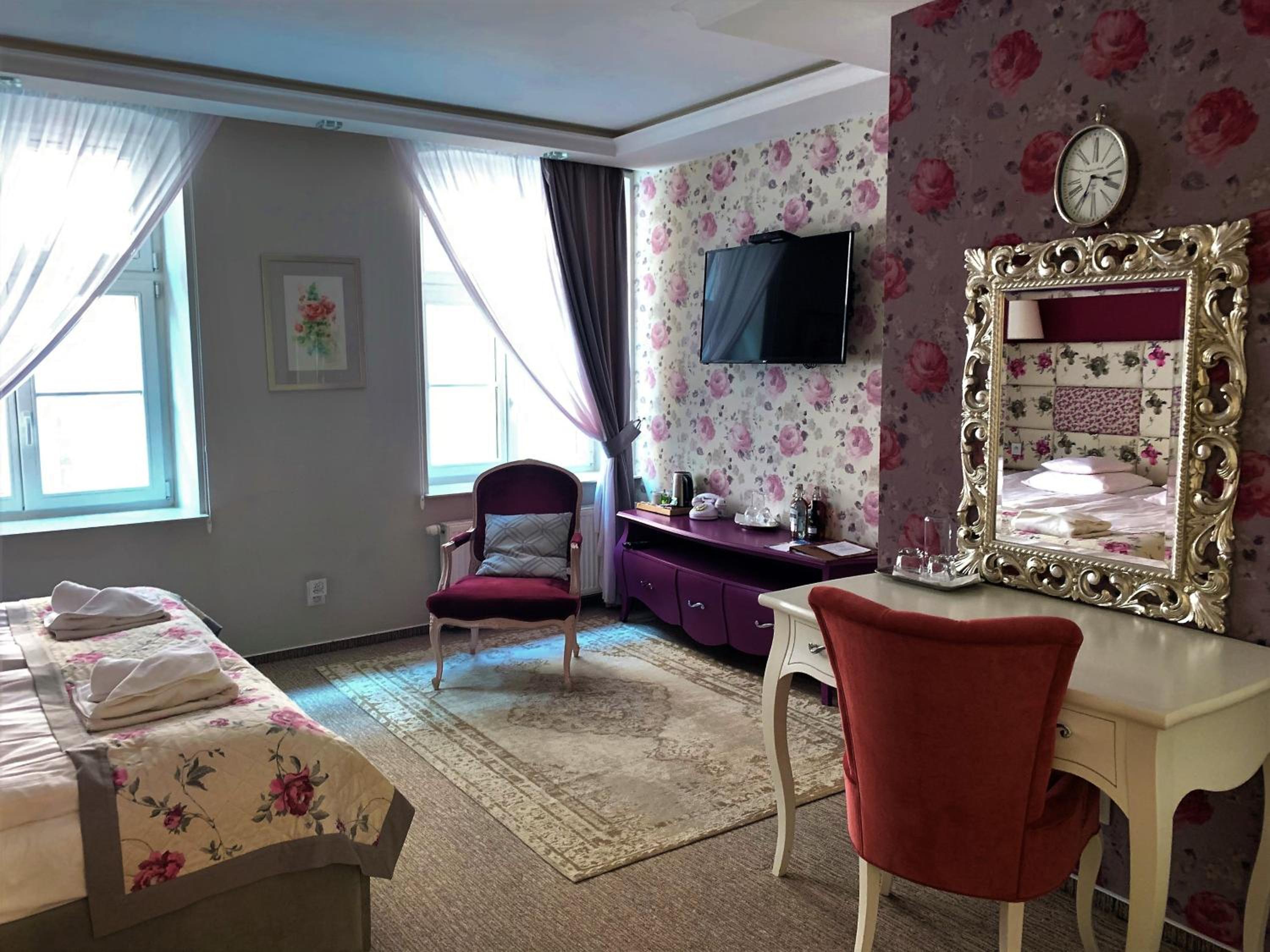 Deluxe Double Room - Photo 1