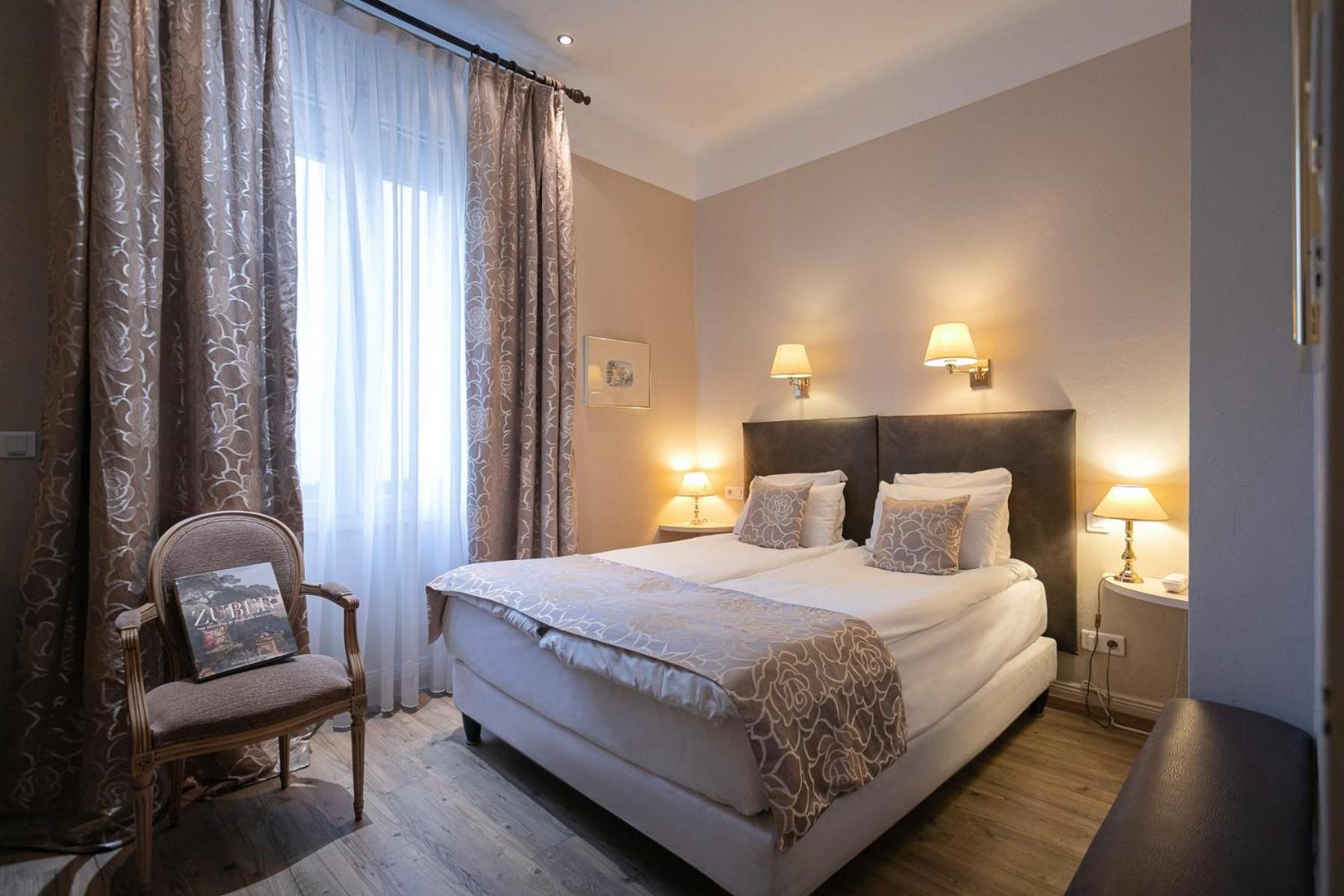 Standard Double or Twin Room - Photo 1